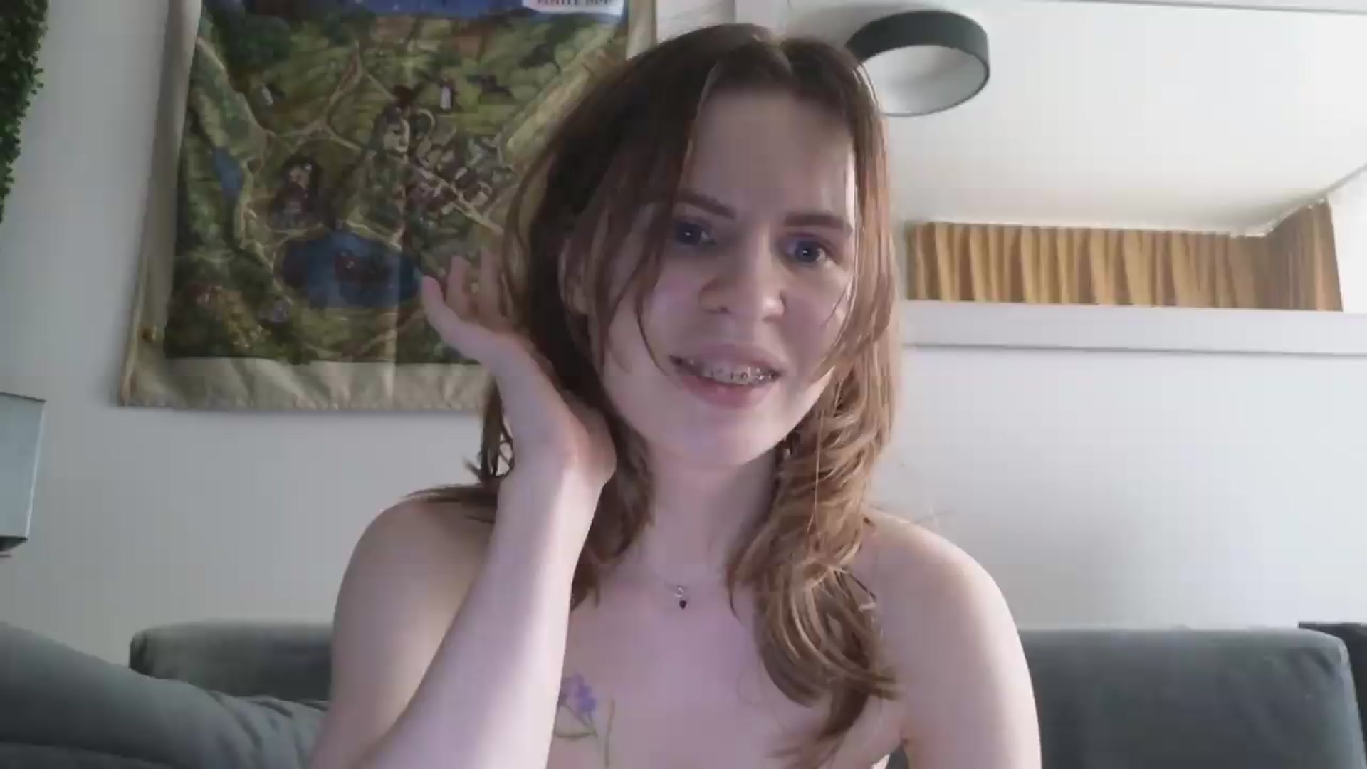 Gallery image thumbnail from Yuri_elfie's myfreecams stream on, 07/10/2026, 17:37 image 12 of 20