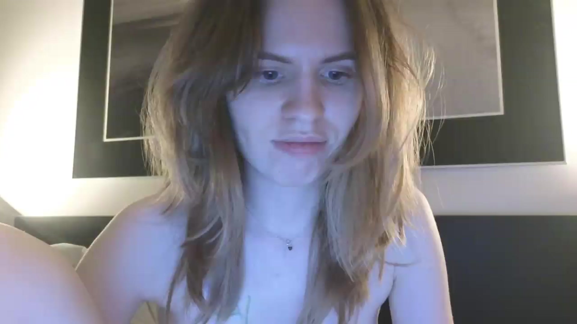 Gallery image thumbnail from Yuri_elfie's myfreecams stream on, 08/18/2026, 04:57 image 1 of 20
