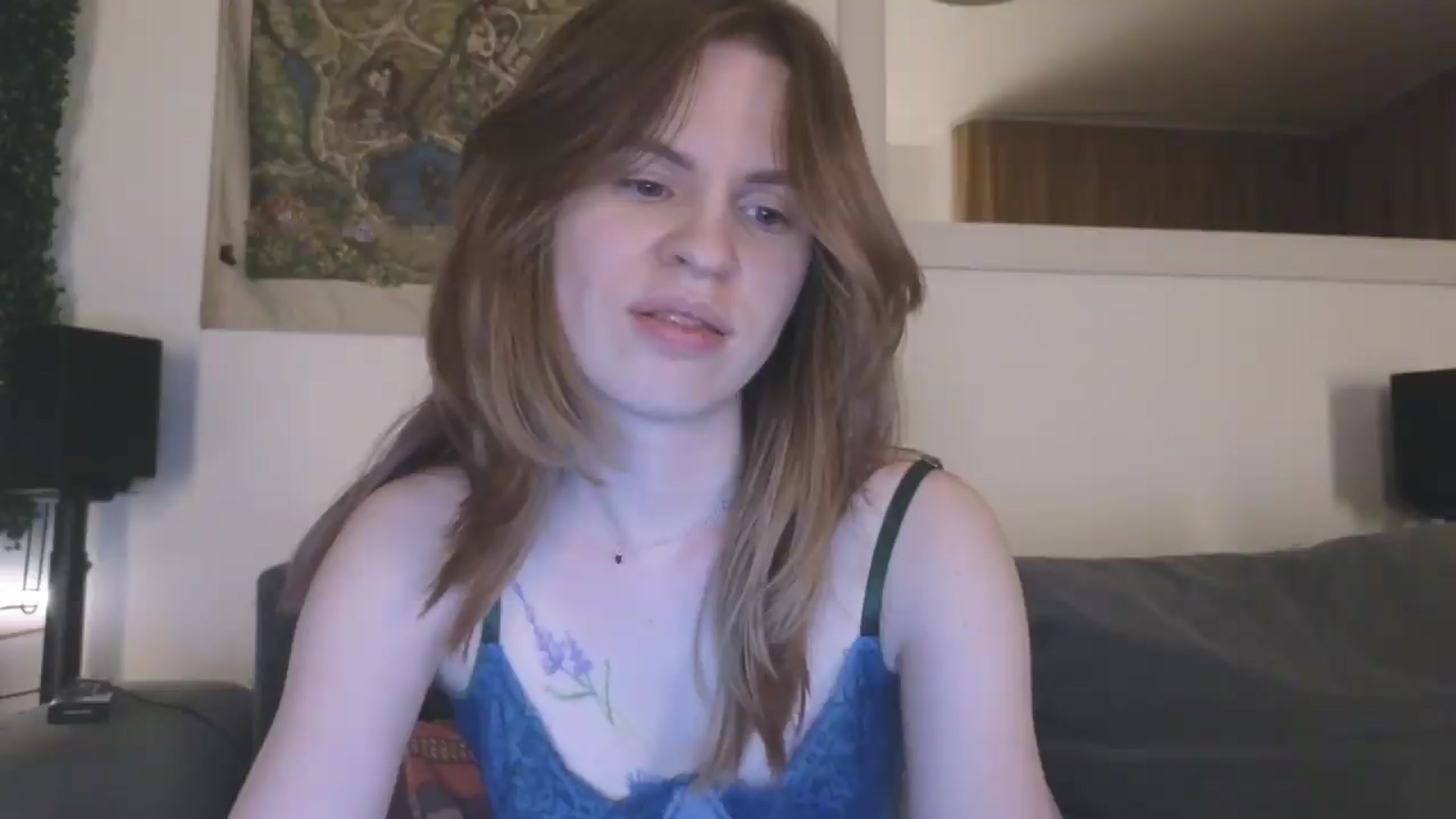 Gallery image thumbnail from Yuri_elfie's myfreecams stream on, 08/20/2026, 20:41 image 15 of 20