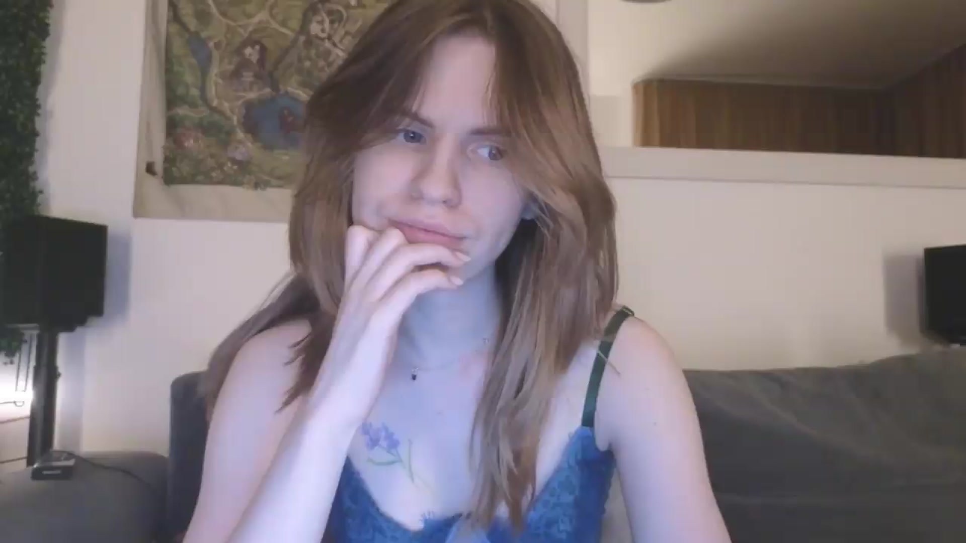 Gallery image thumbnail from Yuri_elfie's myfreecams stream on, 08/20/2026, 20:41 image 16 of 20