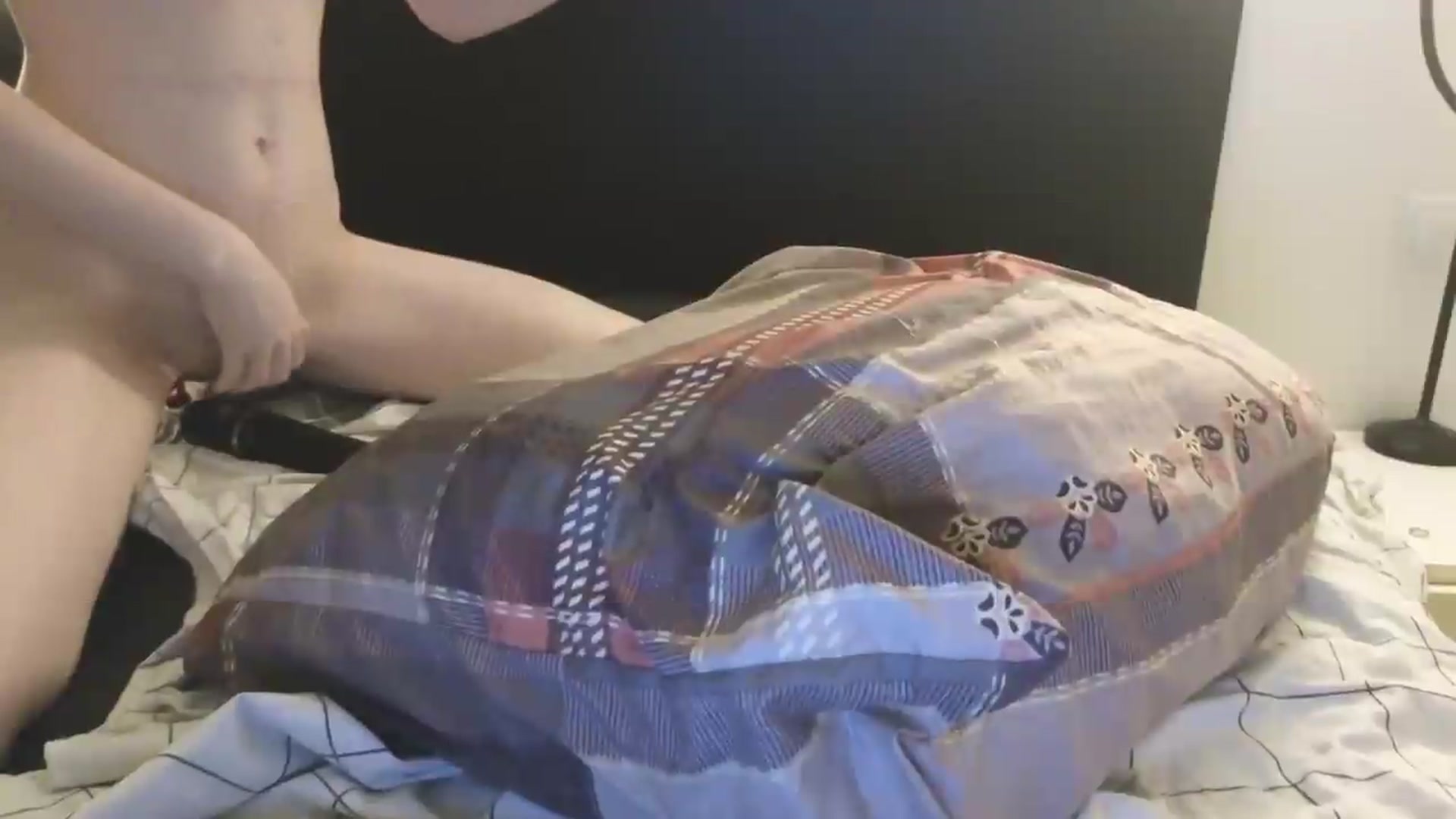 Gallery image thumbnail from Yuri_elfie's myfreecams stream on, 08/22/2026, 14:47 image 10 of 20