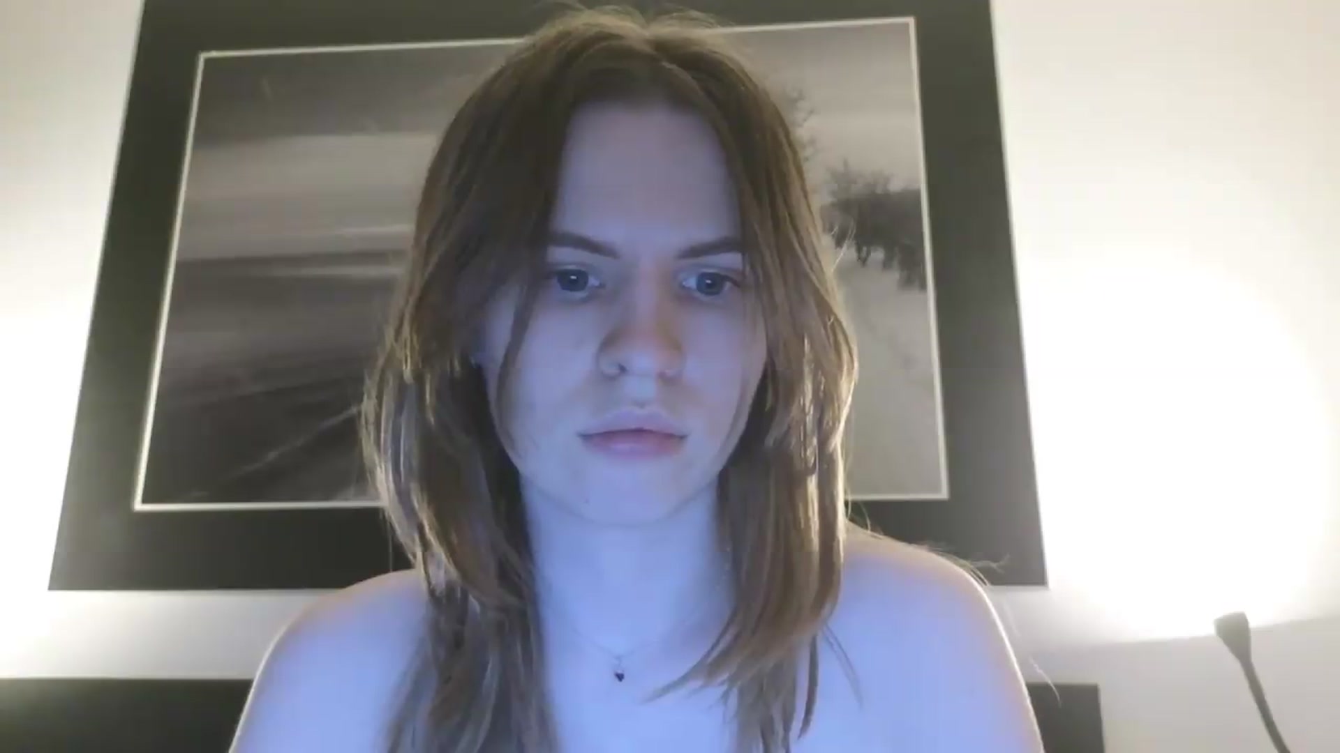 Gallery image thumbnail from Yuri_elfie's myfreecams stream on, 08/22/2026, 15:31 image 16 of 20