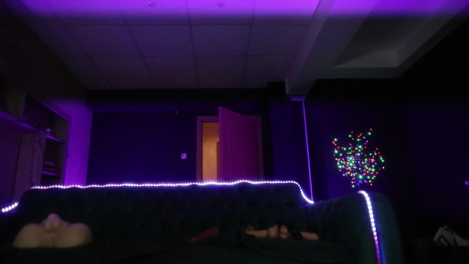 Gallery image thumbnail from YuriaLou's myfreecams stream on, 02/21/2024, 09:53 image 13 of 20