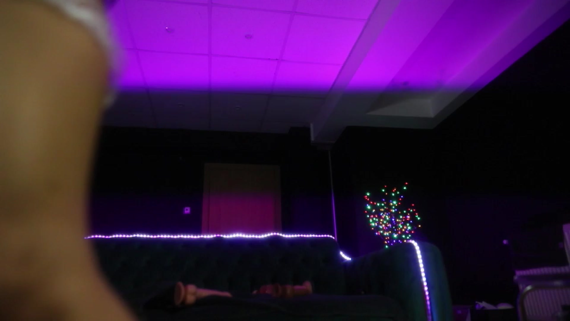 Gallery image thumbnail from YuriaLou's myfreecams stream on, 02/22/2024, 13:40 image 1 of 20