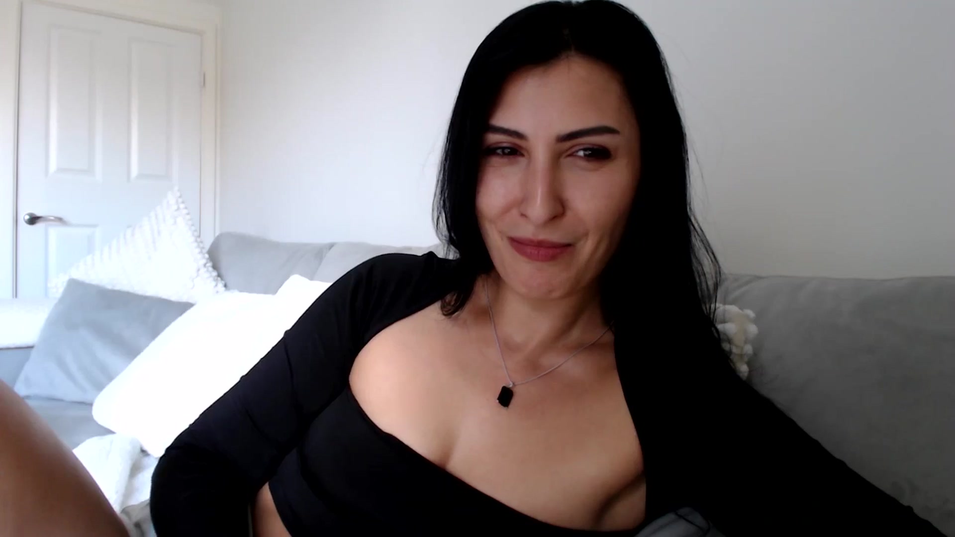 Gallery image thumbnail from Yva_777's myfreecams stream on, 06/10/2024, 11:59 image 16 of 20