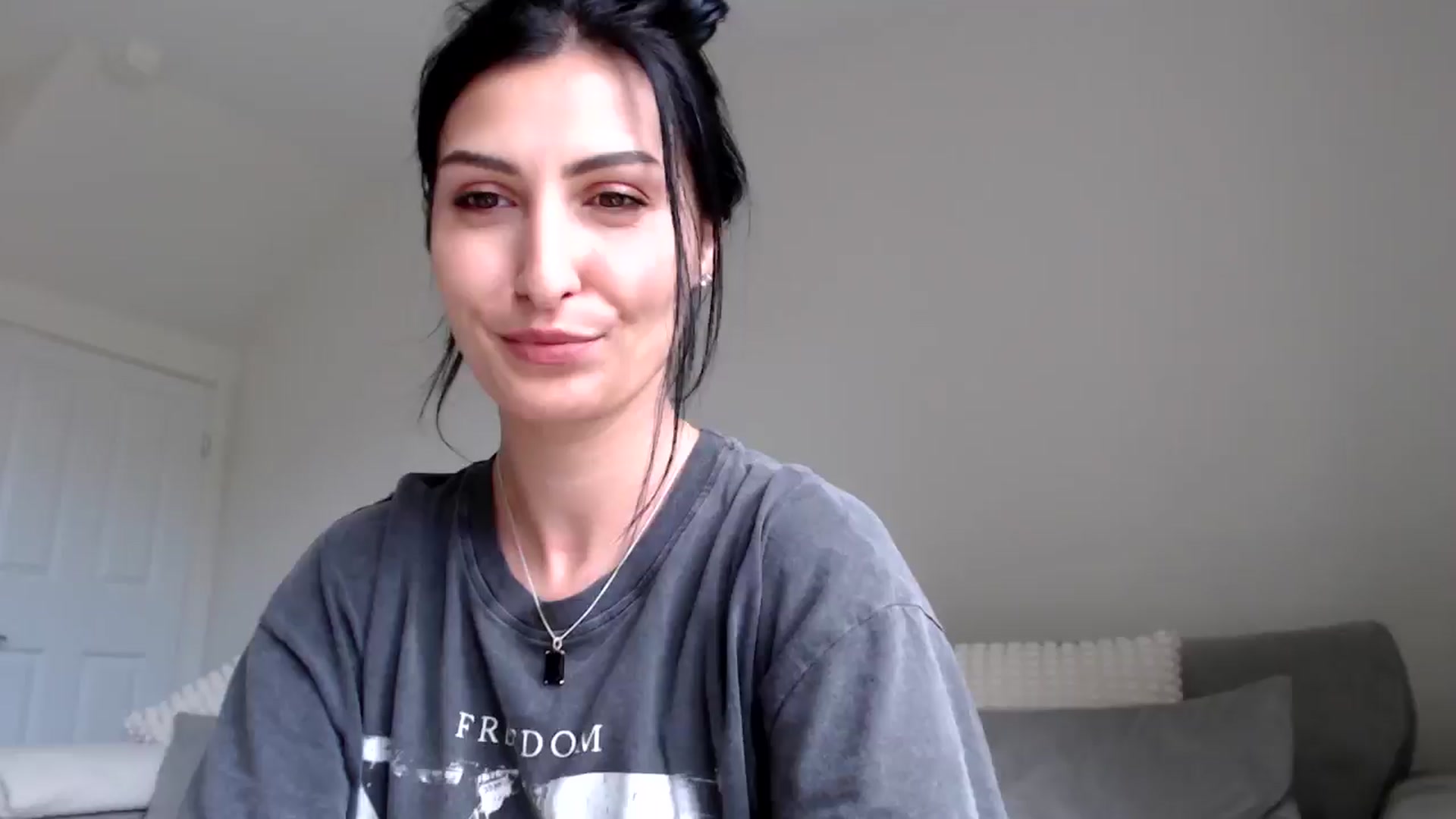 Gallery image thumbnail from Yva_777's myfreecams stream on, 06/10/2024, 12:39 image 1 of 20