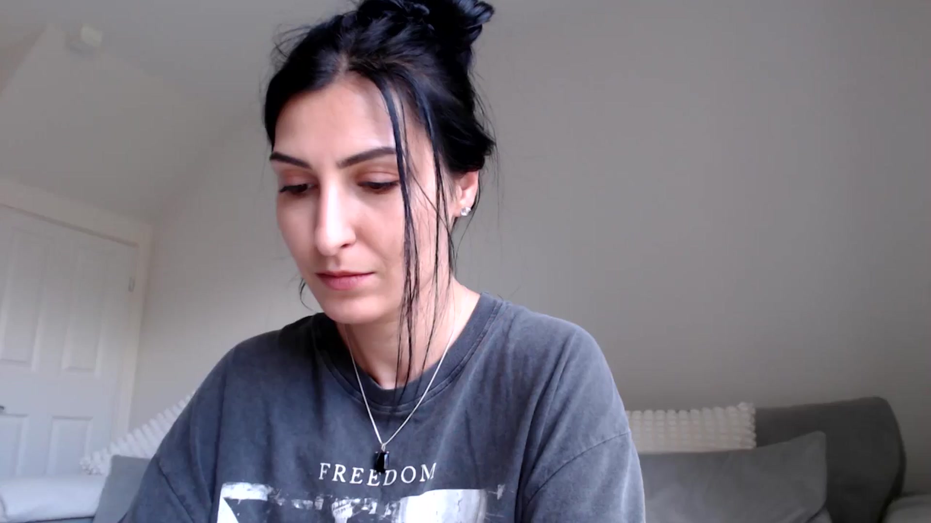 Gallery image thumbnail from Yva_777's myfreecams stream on, 06/10/2024, 12:39 image 10 of 20