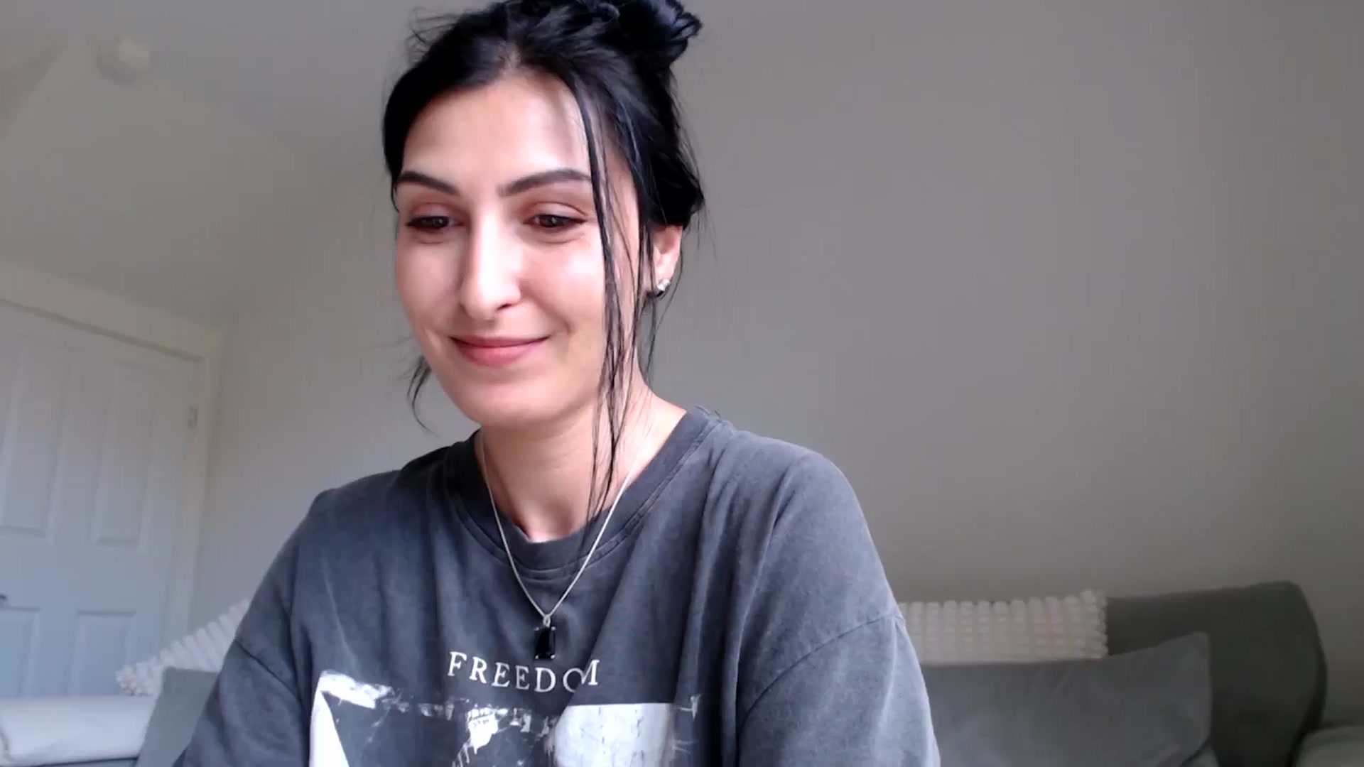 Gallery image thumbnail from Yva_777's myfreecams stream on, 06/10/2024, 12:39 image 5 of 20