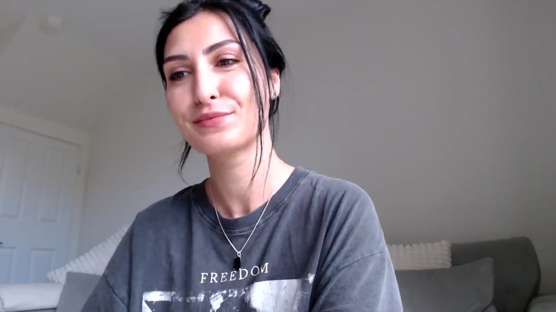 Gallery image thumbnail from Yva_777's myfreecams stream on, 06/10/2024, 12:39 image 3 of 20