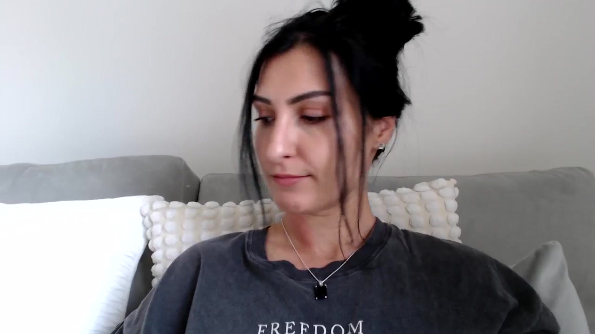 Gallery image thumbnail from Yva_777's myfreecams stream on, 06/10/2024, 13:00 image 6 of 20