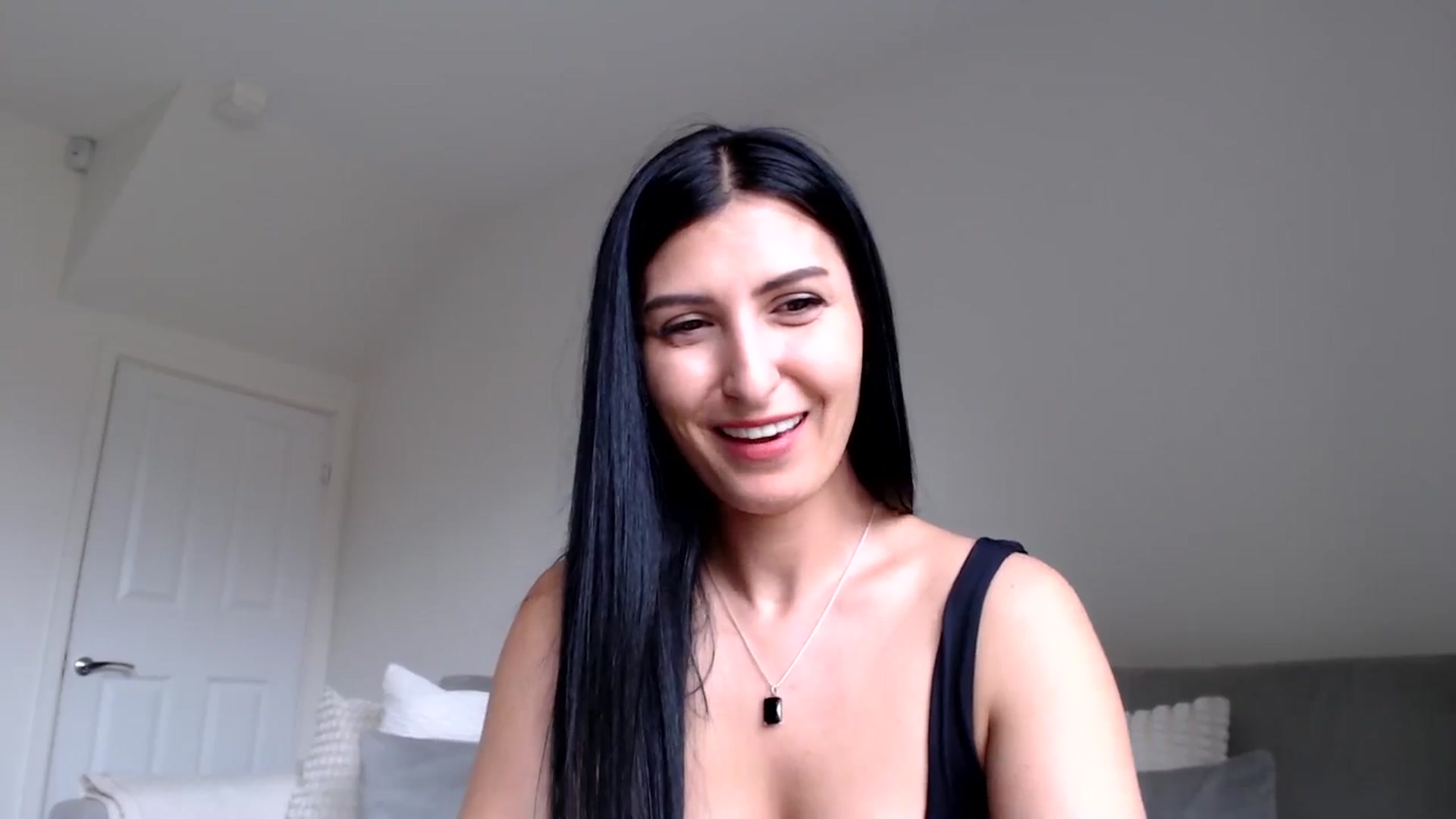 Gallery image thumbnail from Yva_777's myfreecams stream on, 06/14/2024, 11:34 image 20 of 20