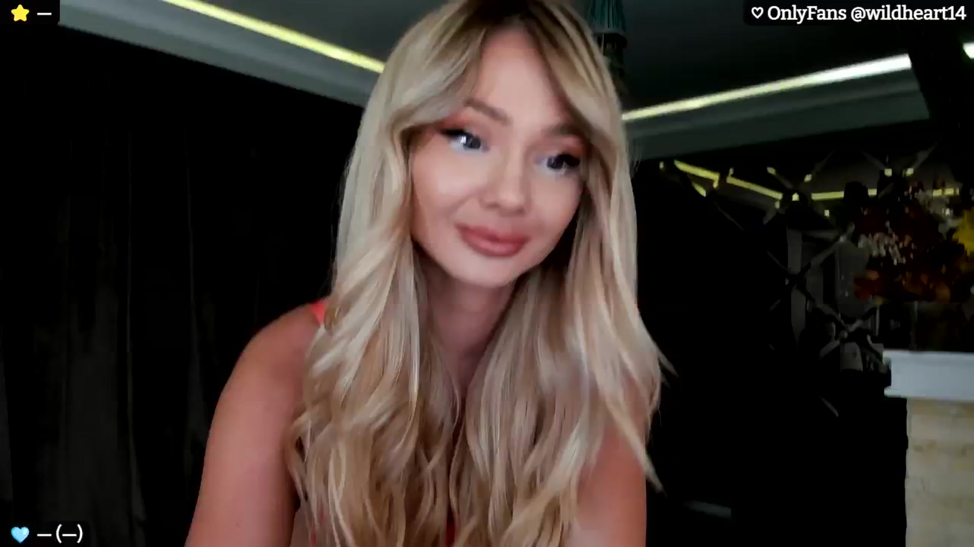 Gallery image thumbnail from Yveline's myfreecams stream on, 06/11/2024, 21:38 image 1 of 20