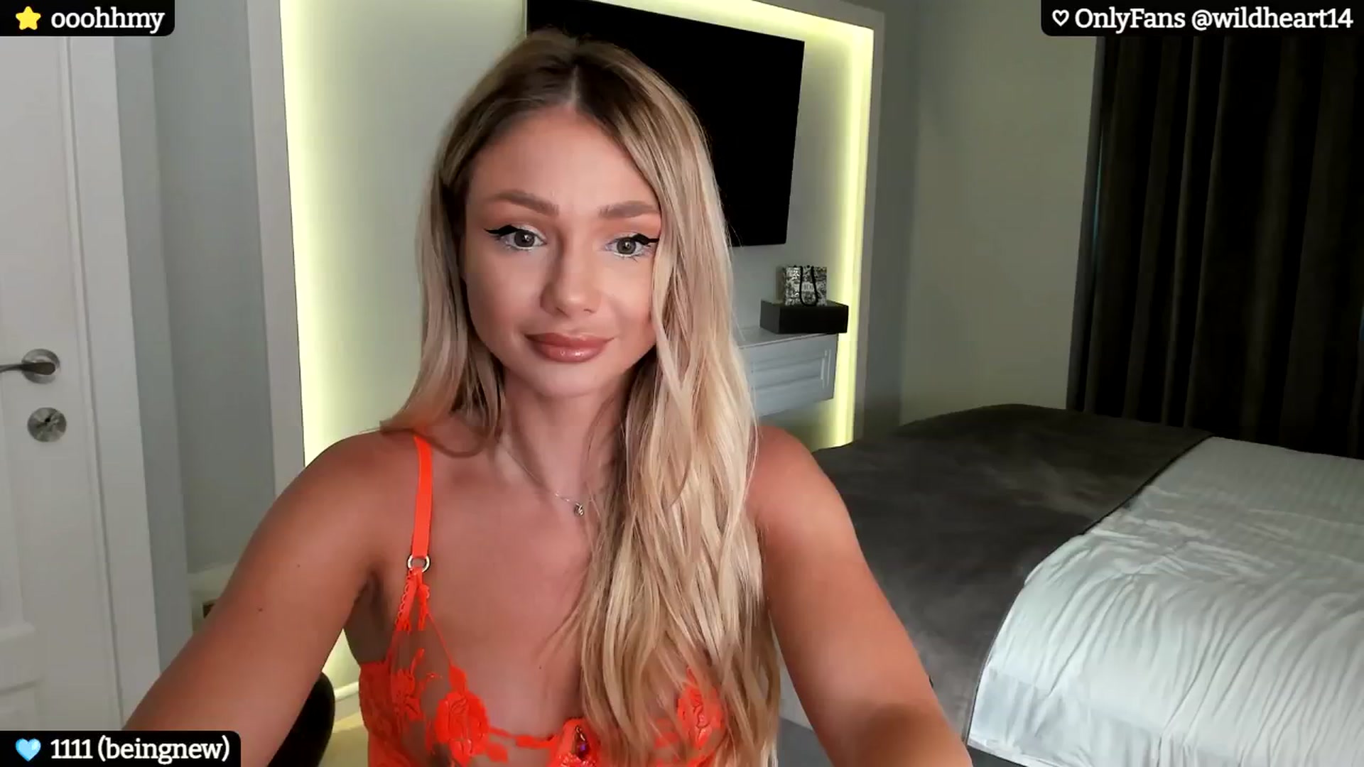 Gallery image thumbnail from Yveline's myfreecams stream on, 06/12/2024, 17:30 image 16 of 20