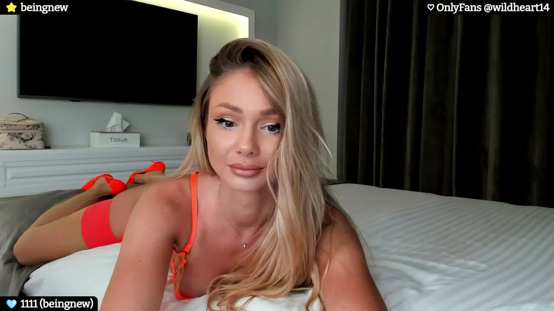 Gallery image thumbnail from Yveline's myfreecams stream on, 06/12/2024, 17:30 image 2 of 20