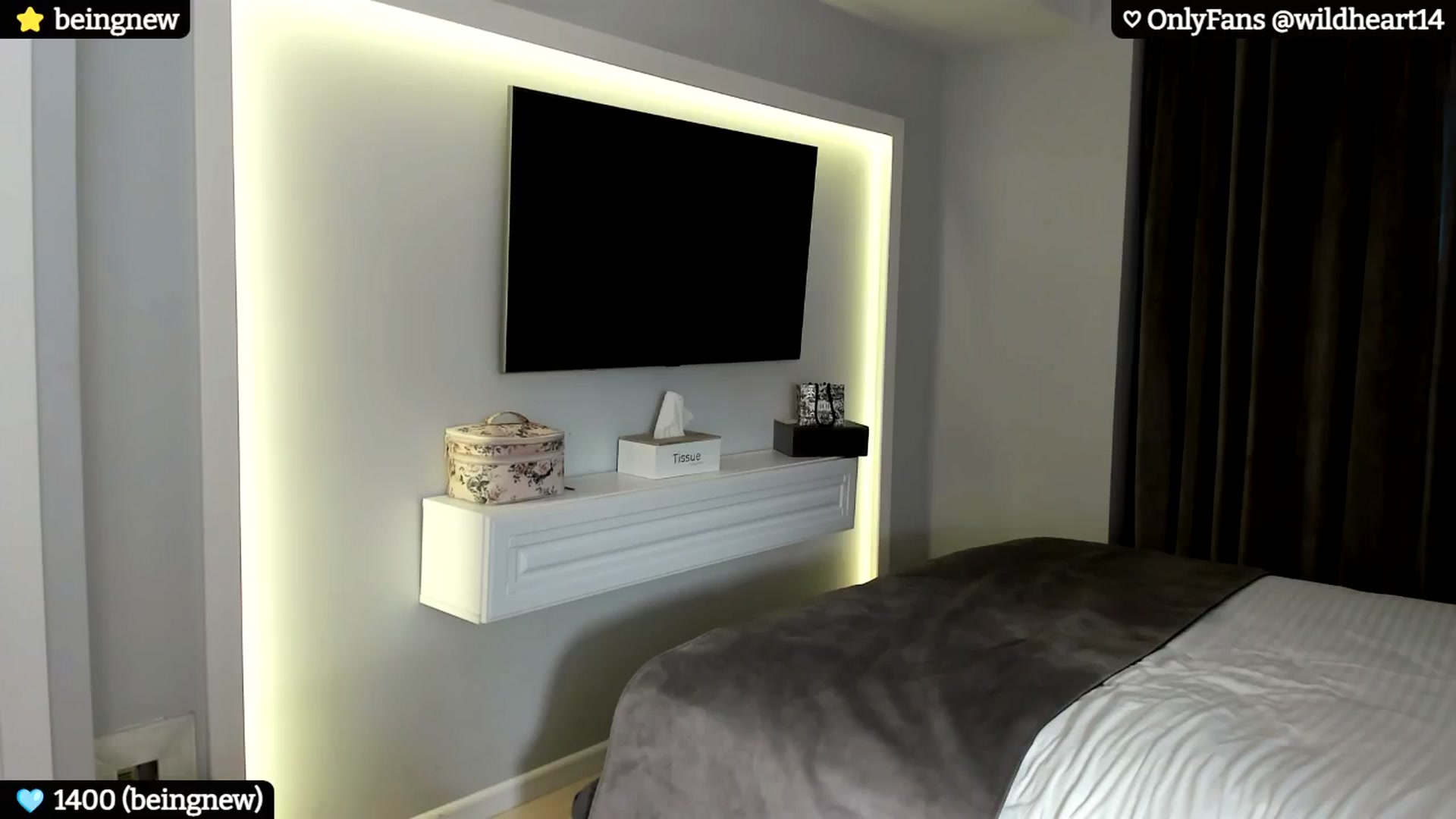 Gallery image thumbnail from Yveline's myfreecams stream on, 06/12/2024, 18:44 image 6 of 20