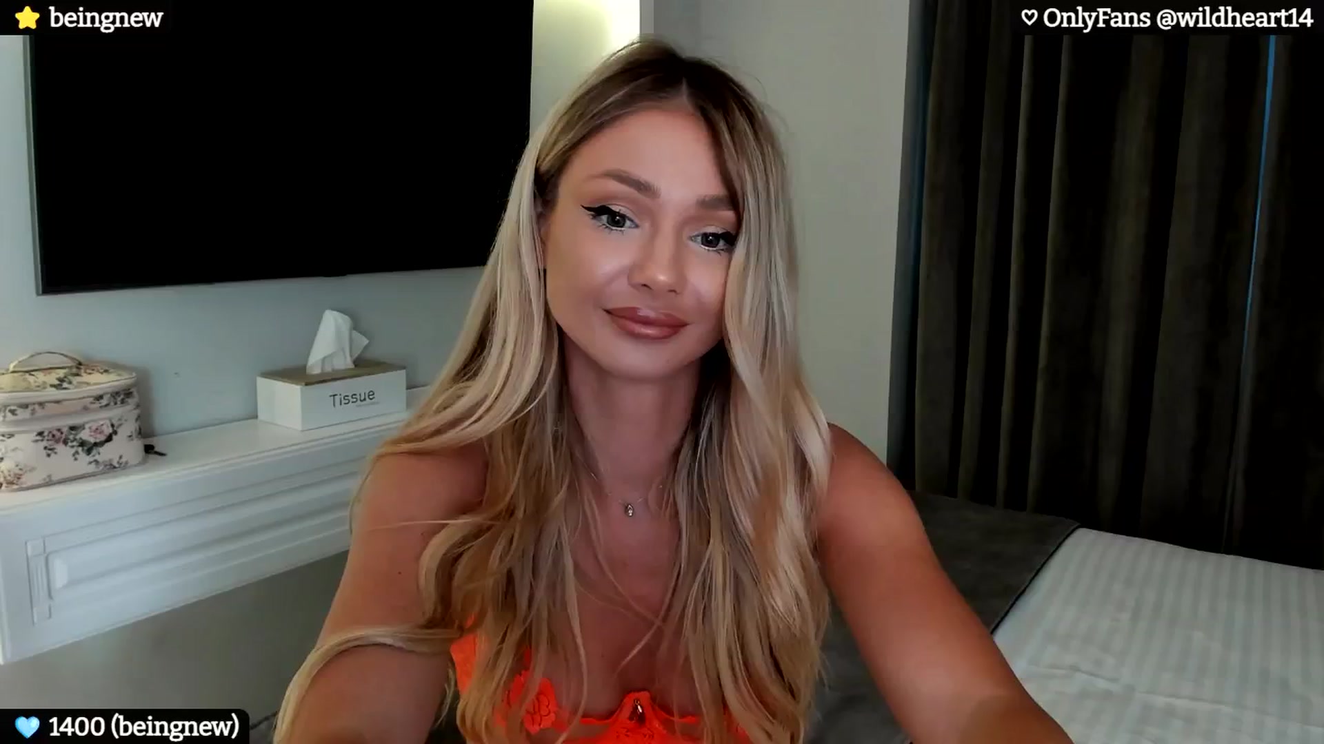 Gallery image thumbnail from Yveline's myfreecams stream on, 06/12/2024, 18:44 image 4 of 20