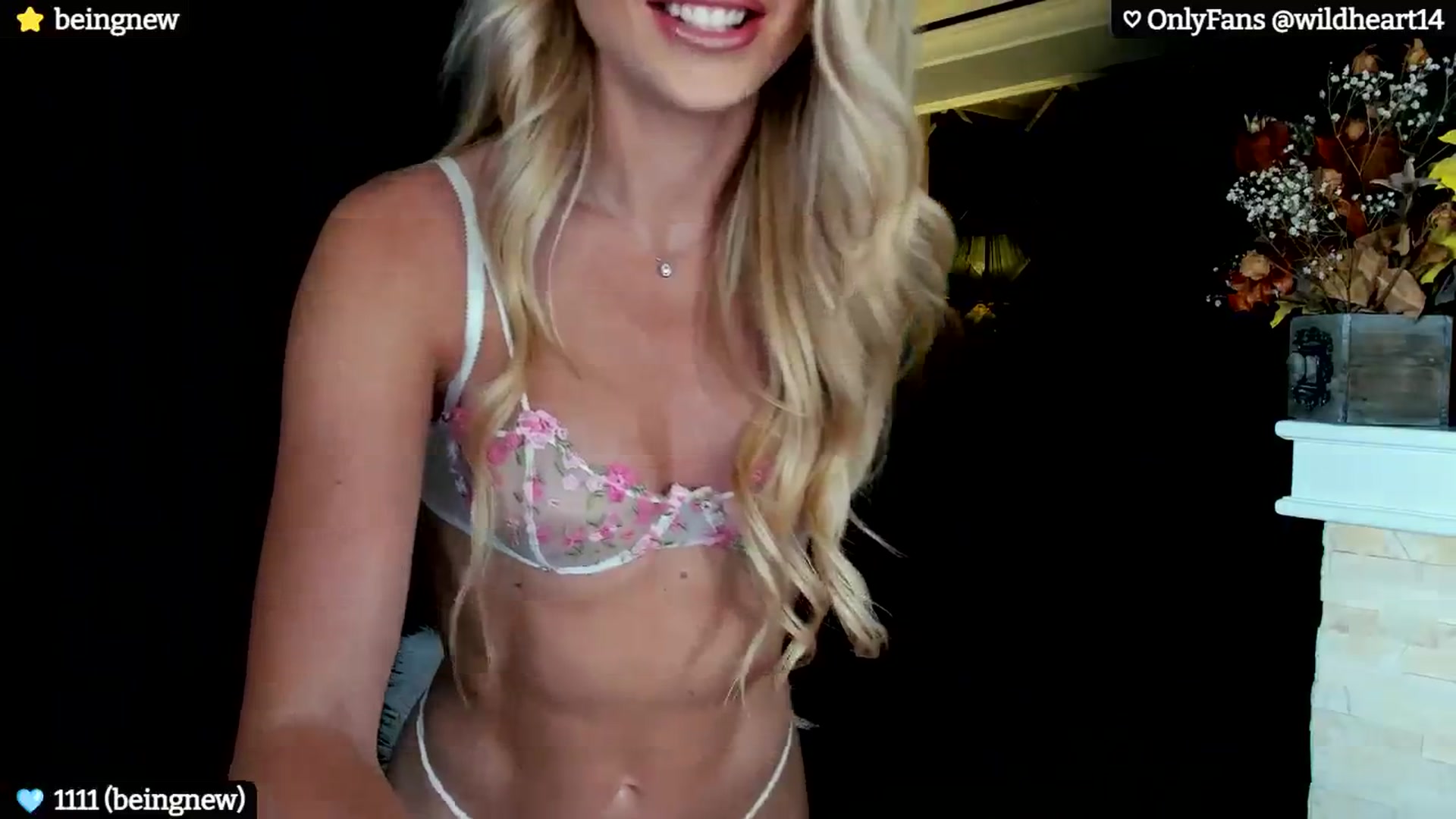 Gallery image thumbnail from Yveline's myfreecams stream on, 06/14/2024, 22:08 image 12 of 20