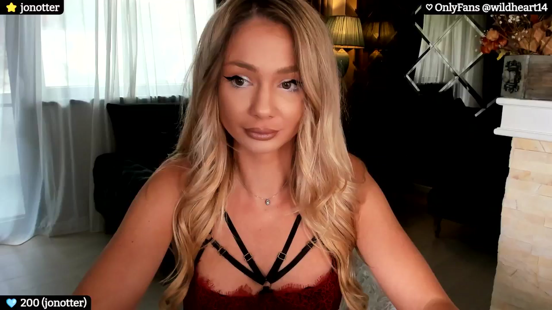 Gallery image thumbnail from Yveline's myfreecams stream on, 06/15/2024, 14:39 image 5 of 20