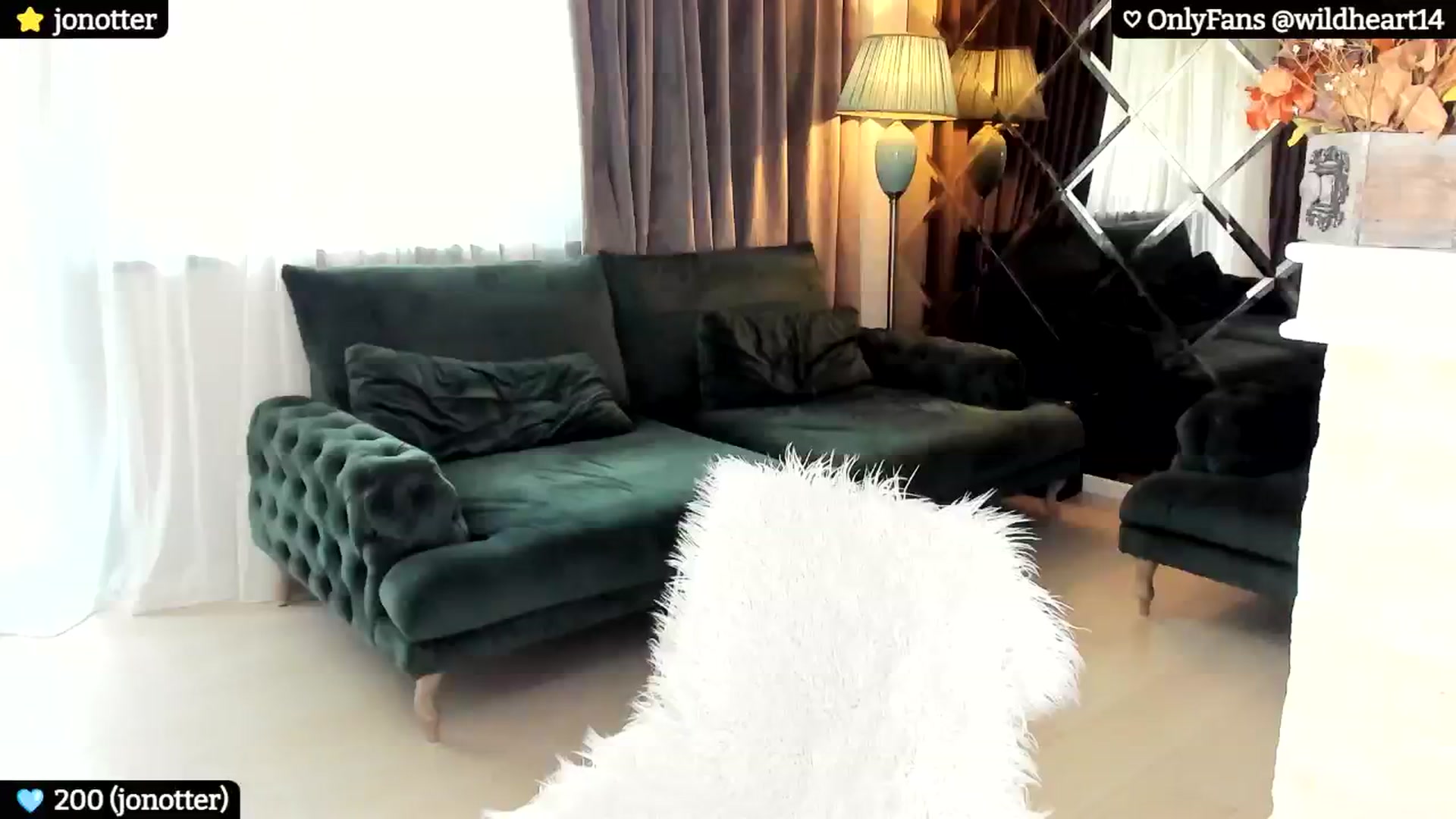 Gallery image thumbnail from Yveline's myfreecams stream on, 06/15/2024, 14:39 image 9 of 20