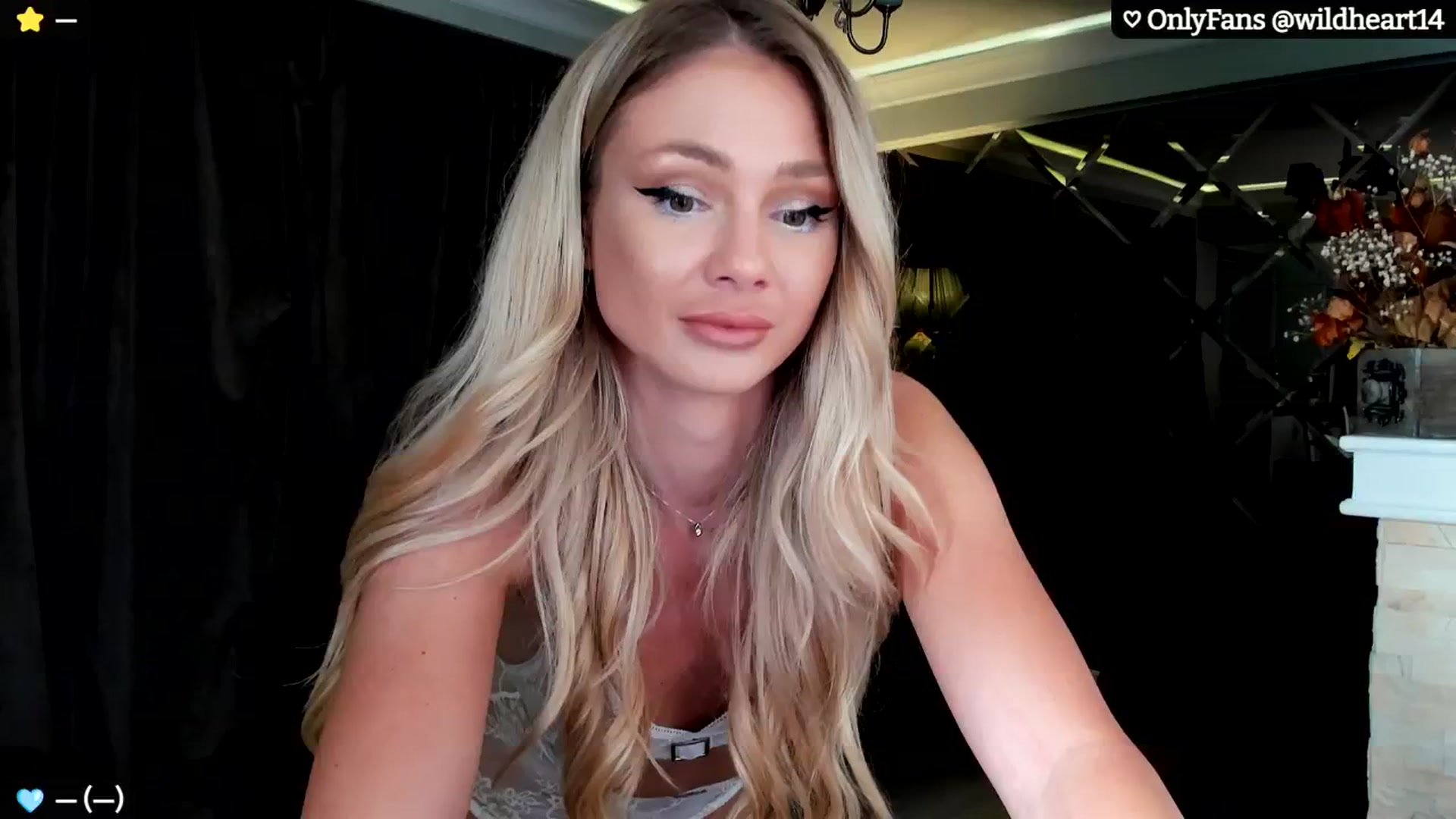 Gallery image thumbnail from Yveline's myfreecams stream on, 06/17/2024, 22:22 image 1 of 20
