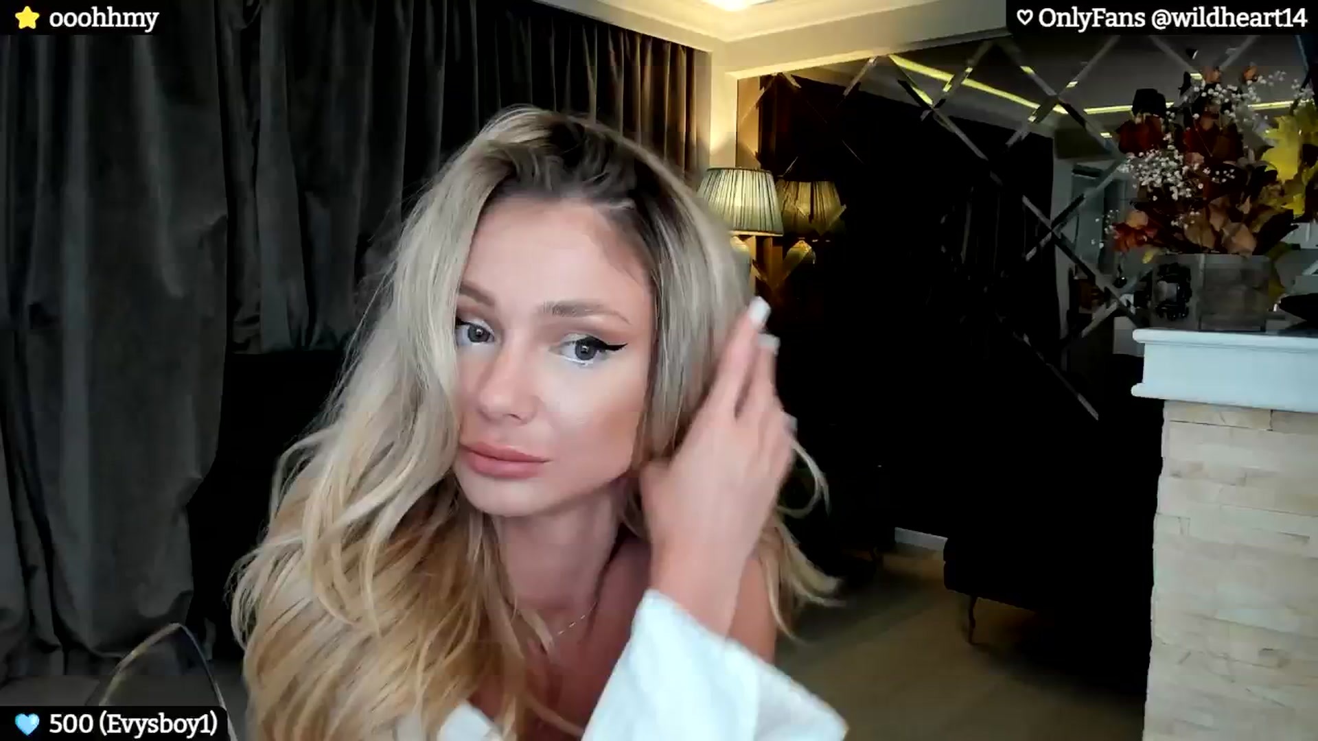 Gallery image thumbnail from Yveline's myfreecams stream on, 06/17/2024, 22:22 image 15 of 20