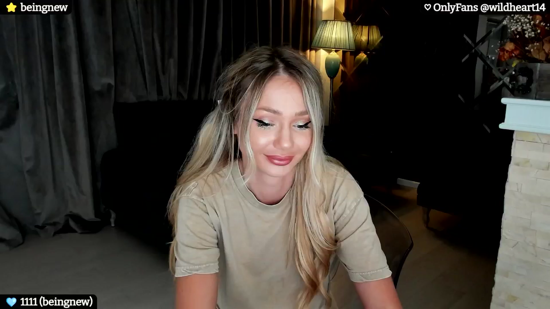 Gallery image thumbnail from Yveline's myfreecams stream on, 06/19/2024, 22:34 image 17 of 20