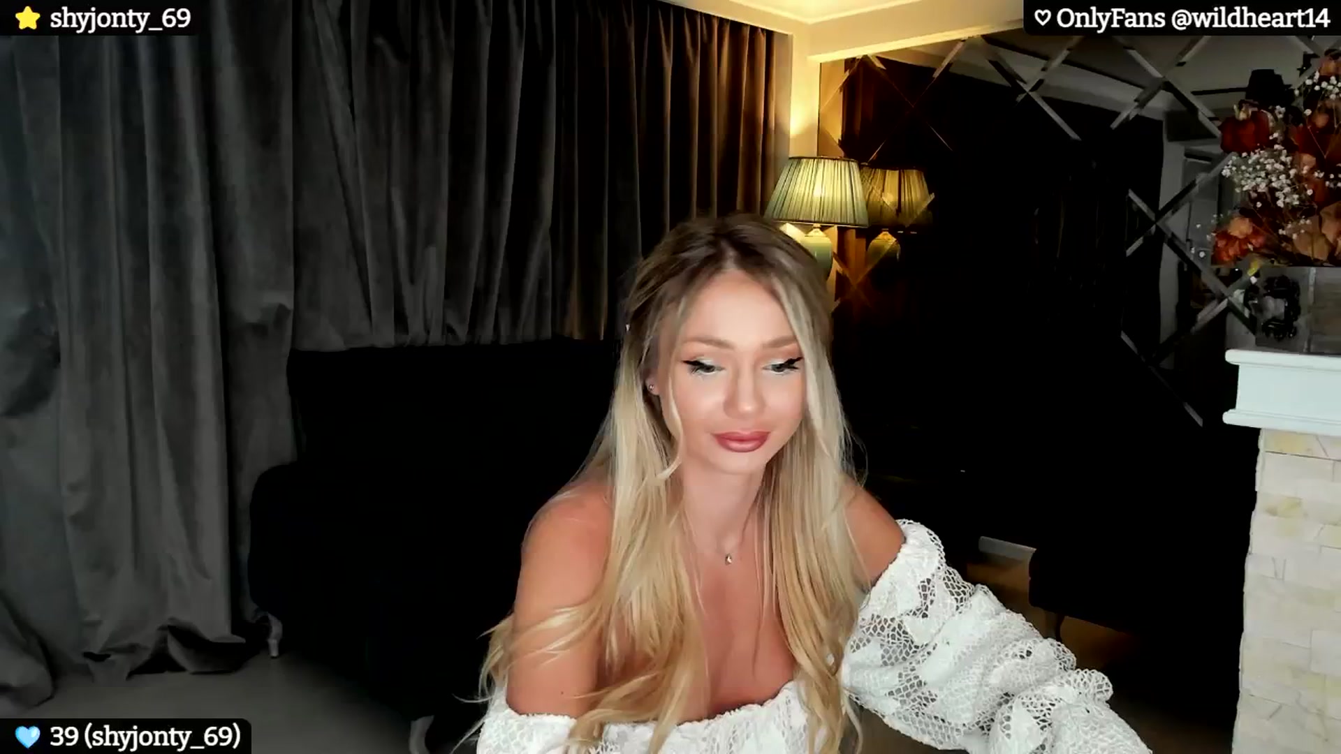 Gallery image thumbnail from Yveline's myfreecams stream on, 06/19/2024, 22:34 image 6 of 20