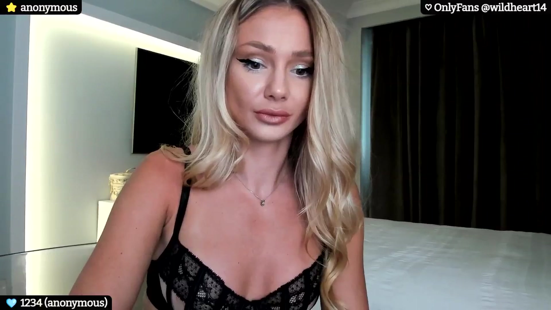 Gallery image thumbnail from Yveline's myfreecams stream on, 06/21/2024, 17:39 image 14 of 20