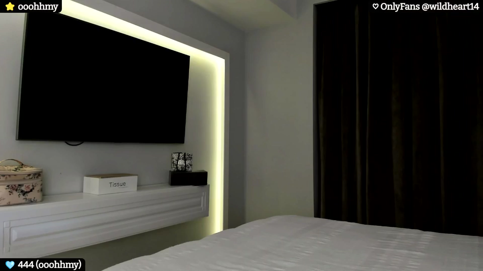Gallery image thumbnail from Yveline's myfreecams stream on, 06/25/2024, 19:47 image 9 of 20