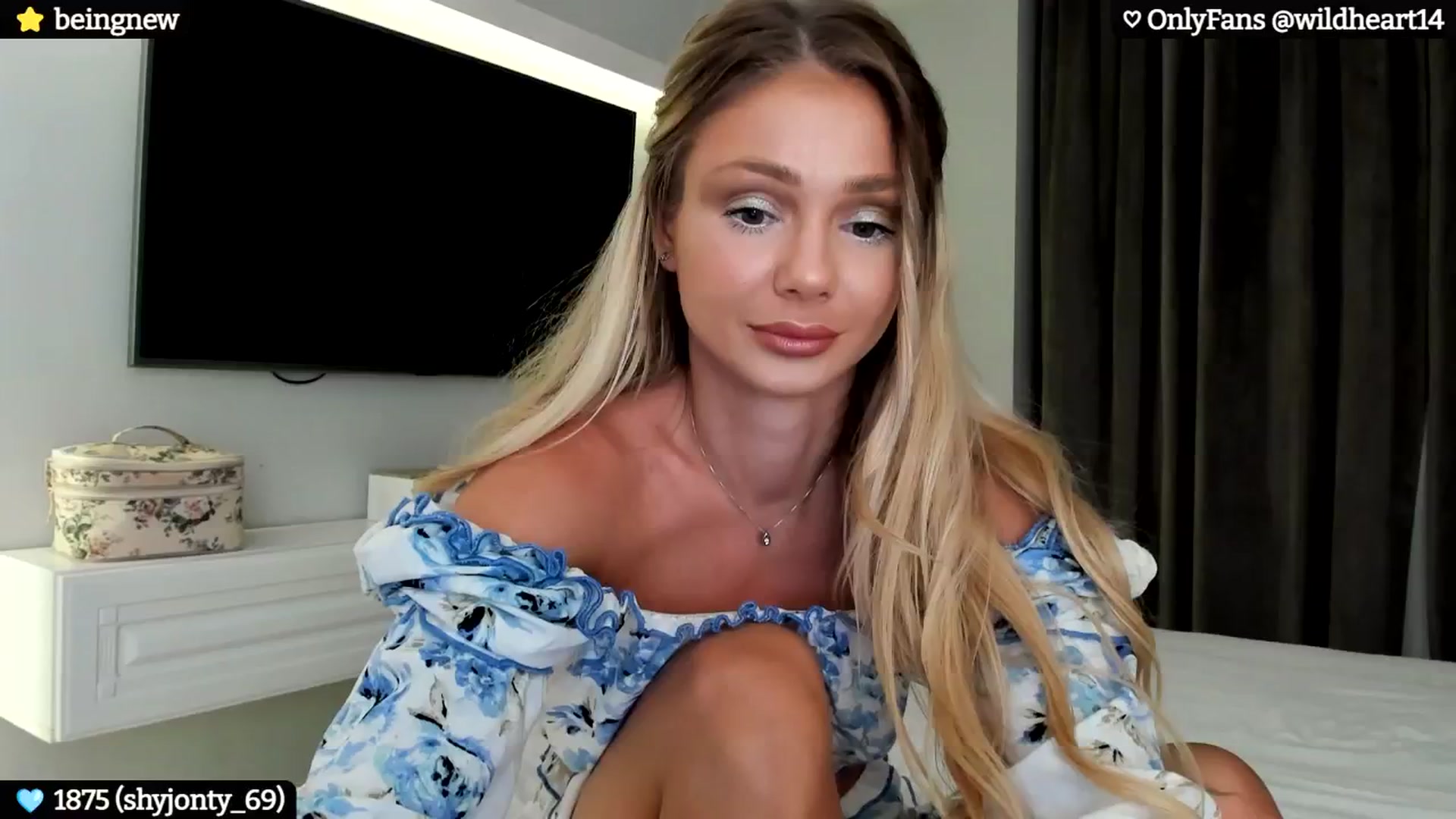 Gallery image thumbnail from Yveline's myfreecams stream on, 07/01/2024, 21:12 image 20 of 20