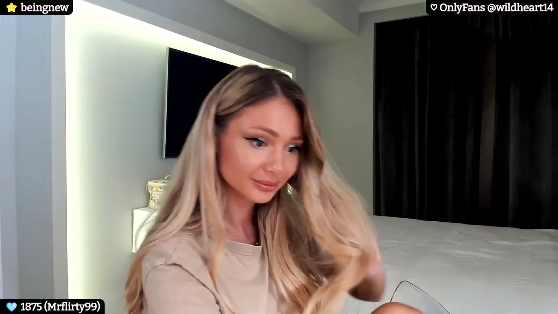 Gallery image thumbnail from Yveline's myfreecams stream on, 07/02/2024, 23:34 image 4 of 20