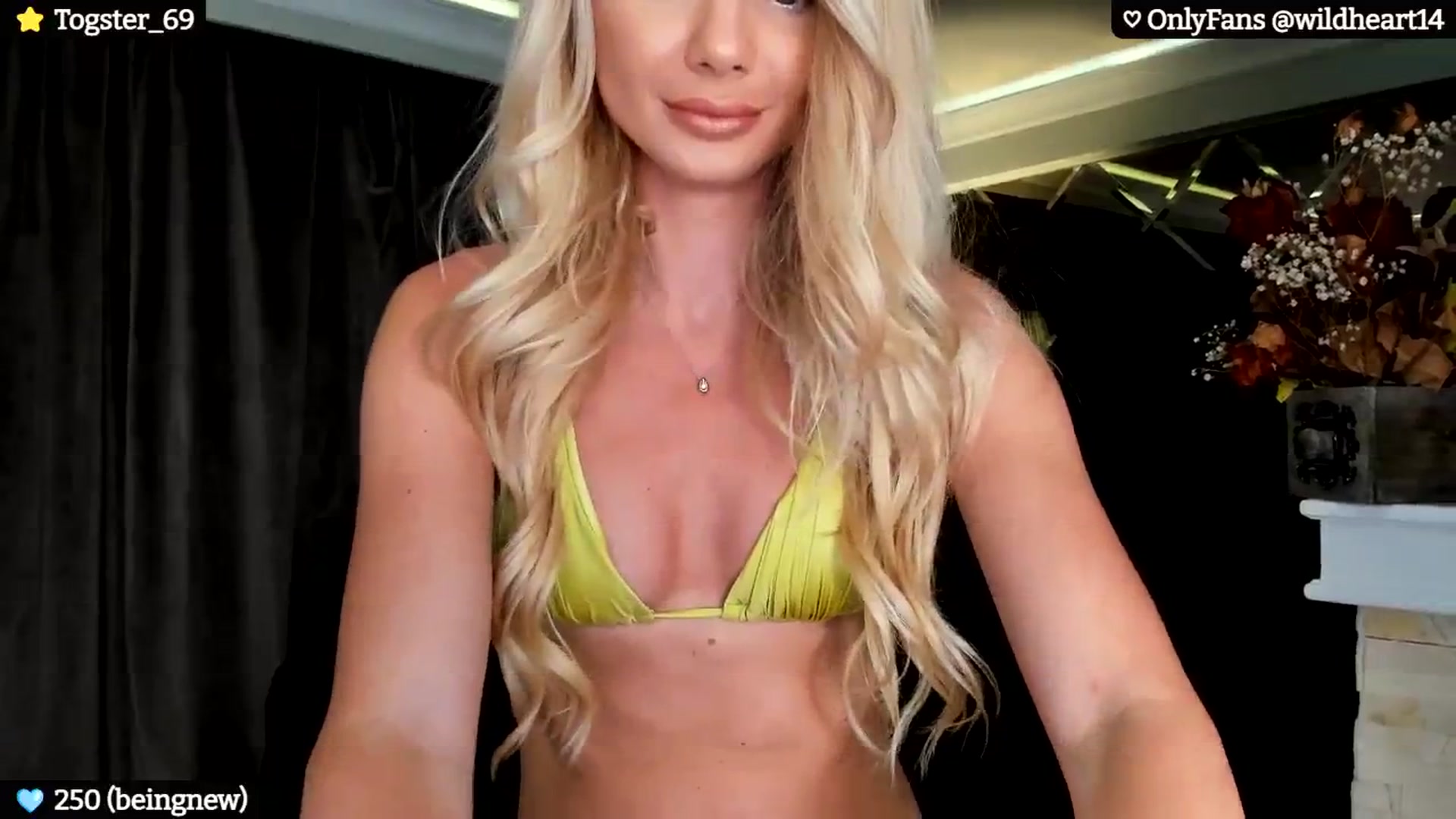 Gallery image thumbnail from Yveline's myfreecams stream on, 07/03/2024, 21:32 image 15 of 20
