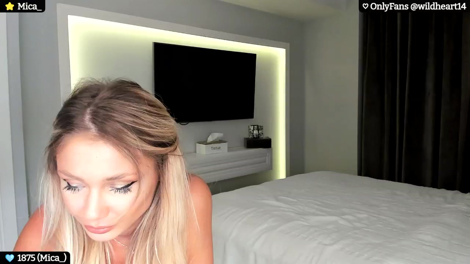 Gallery image thumbnail from Yveline's myfreecams stream on, 07/16/2024, 20:42 image 20 of 20