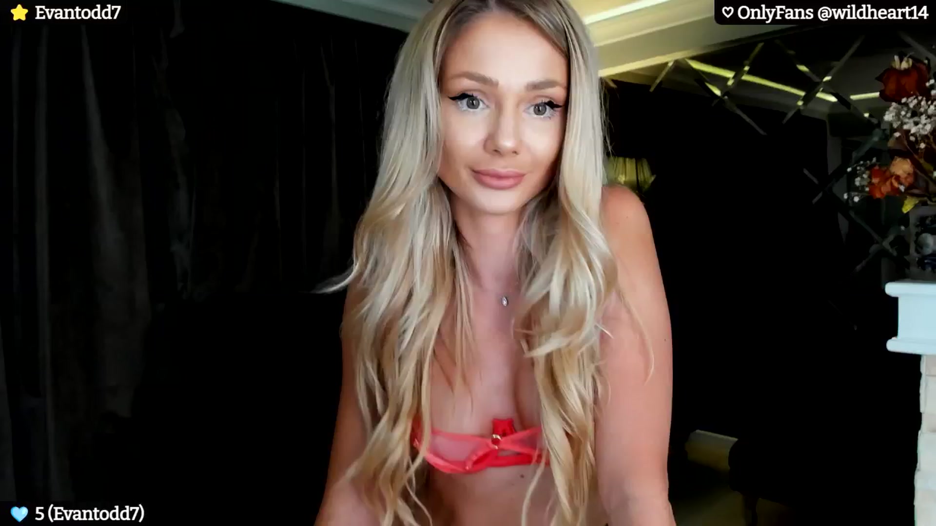 Gallery image thumbnail from Yveline's myfreecams stream on, 07/24/2024, 16:40 image 2 of 20