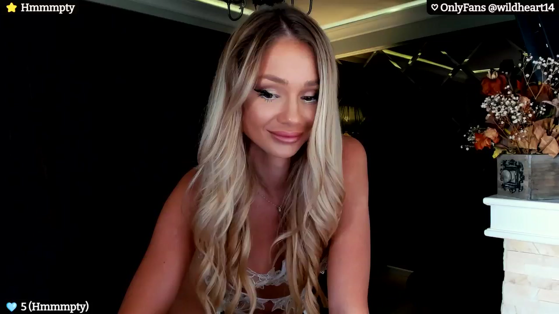 Gallery image thumbnail from Yveline's myfreecams stream on, 07/26/2024, 24:42 image 1 of 20