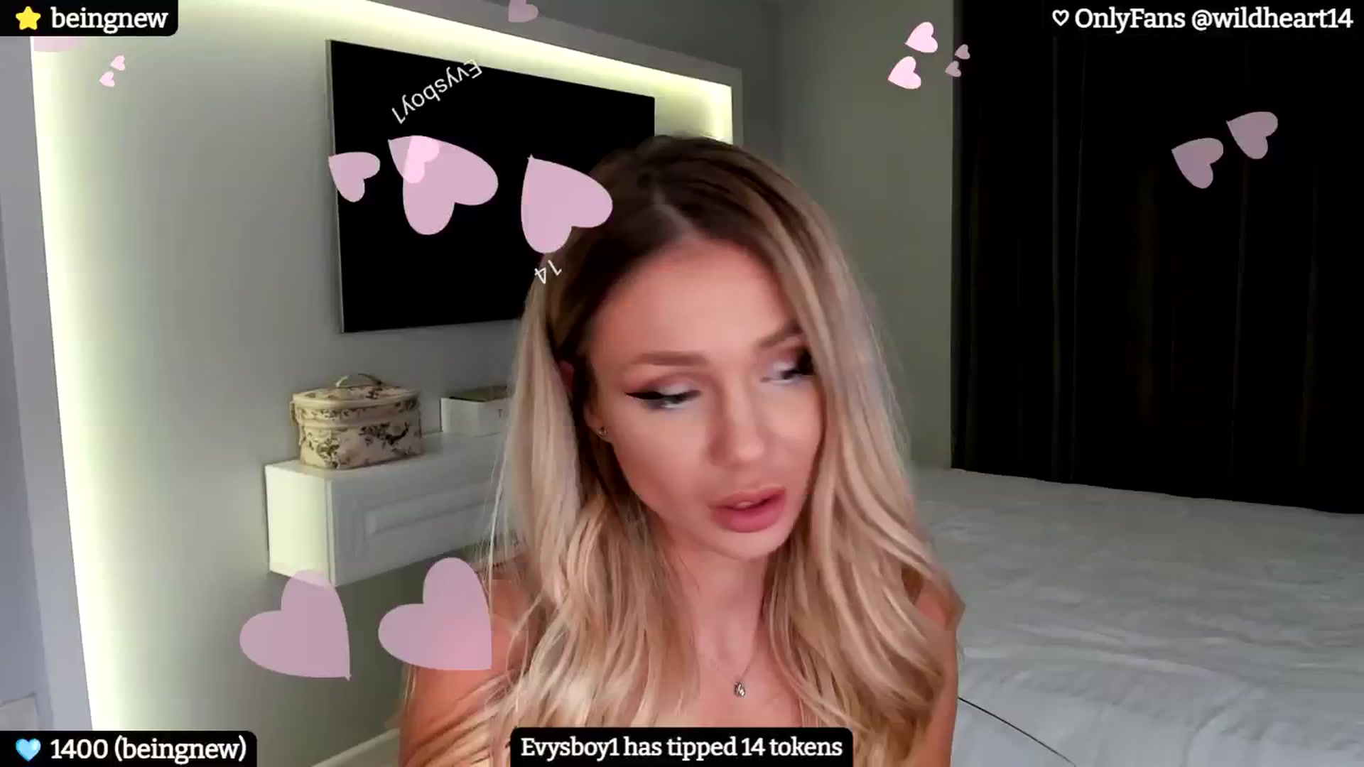 Gallery image thumbnail from Yveline's myfreecams stream on, 07/28/2024, 24:41 image 4 of 20