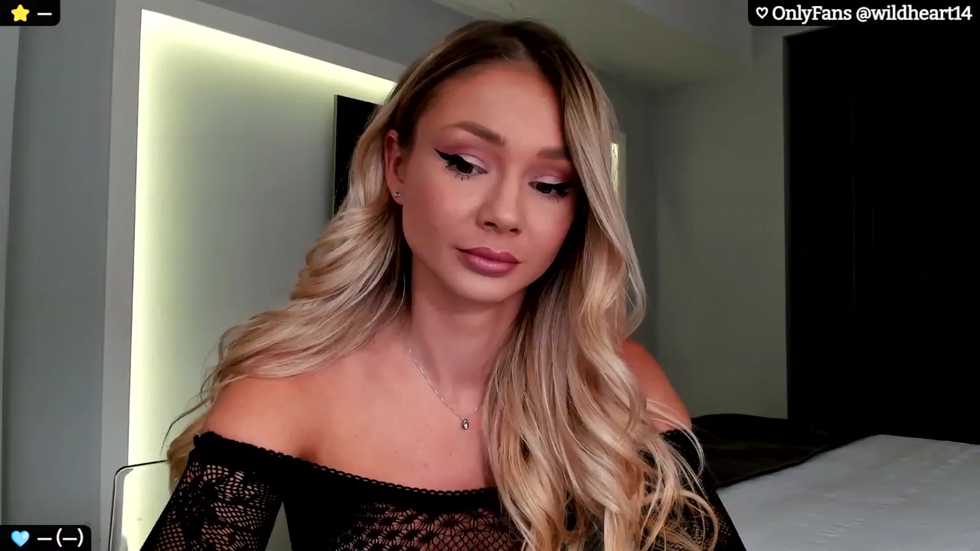 Gallery image thumbnail from Yveline's myfreecams stream on, 07/28/2024, 23:03 image 1 of 20