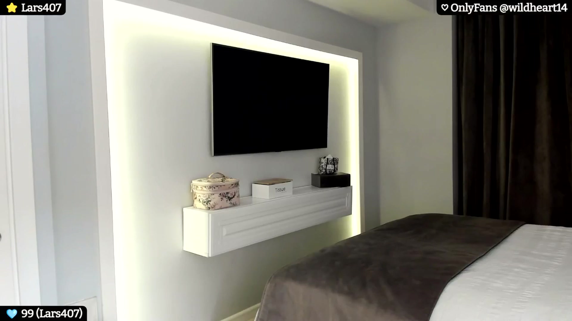 Gallery image thumbnail from Yveline's myfreecams stream on, 07/29/2024, 23:05 image 6 of 20