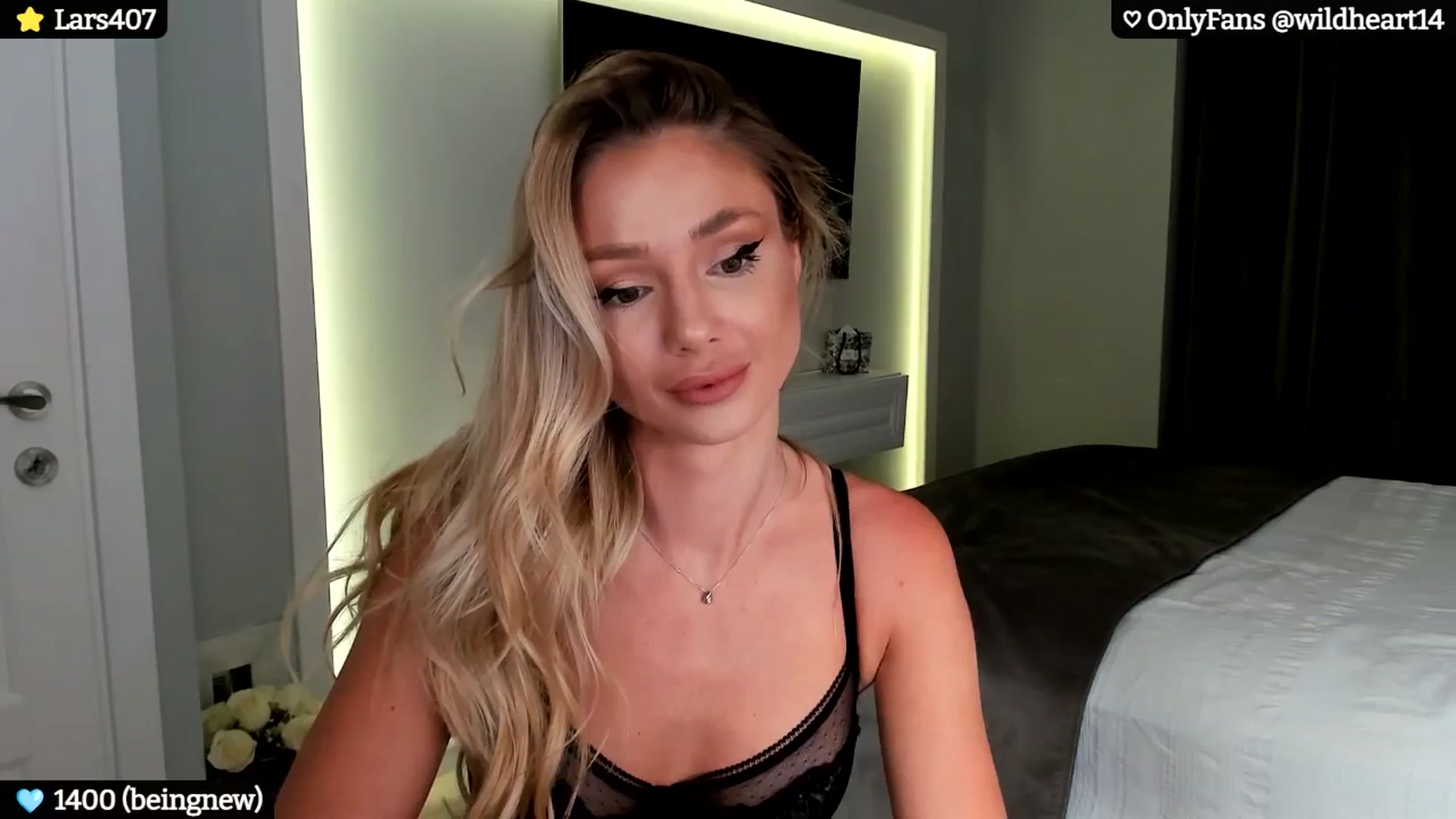 Gallery image thumbnail from Yveline's myfreecams stream on, 07/29/2024, 23:05 image 18 of 20