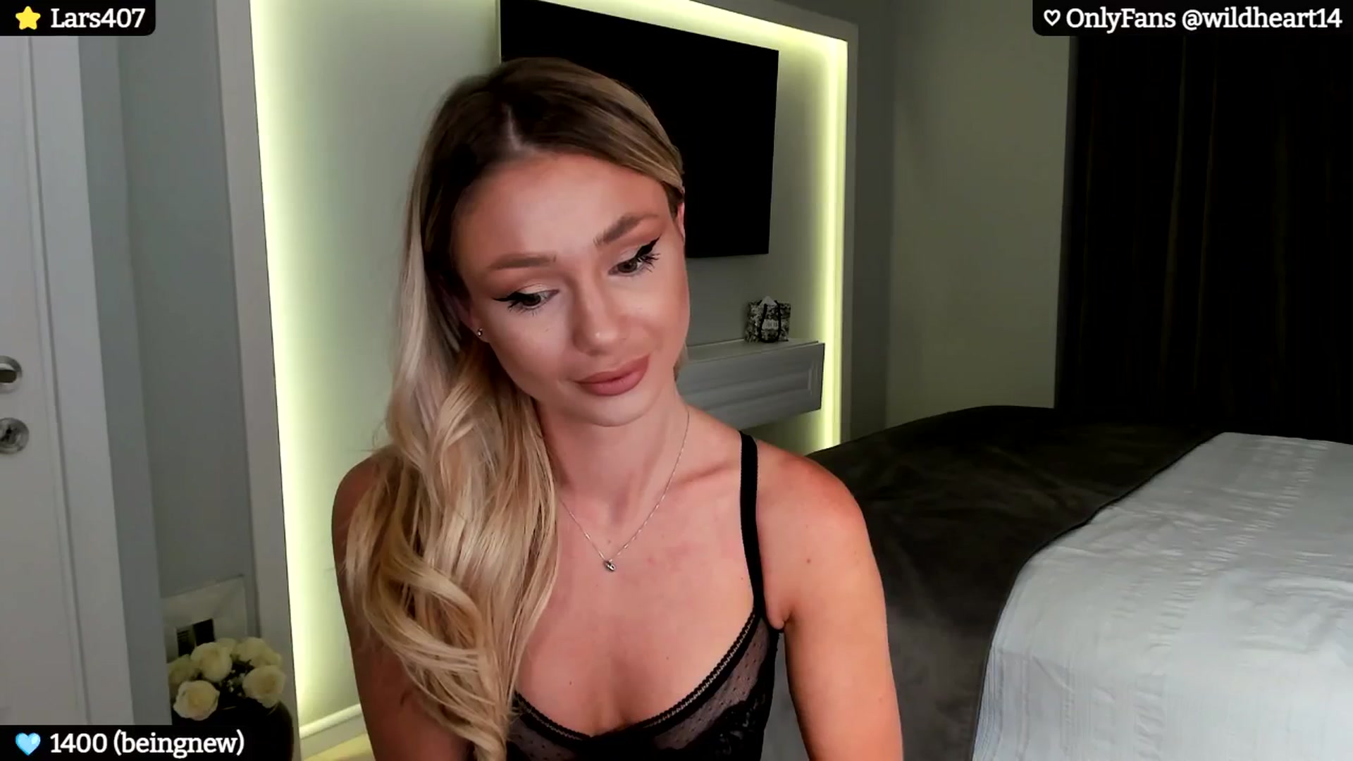 Gallery image thumbnail from Yveline's myfreecams stream on, 07/29/2024, 23:05 image 16 of 20