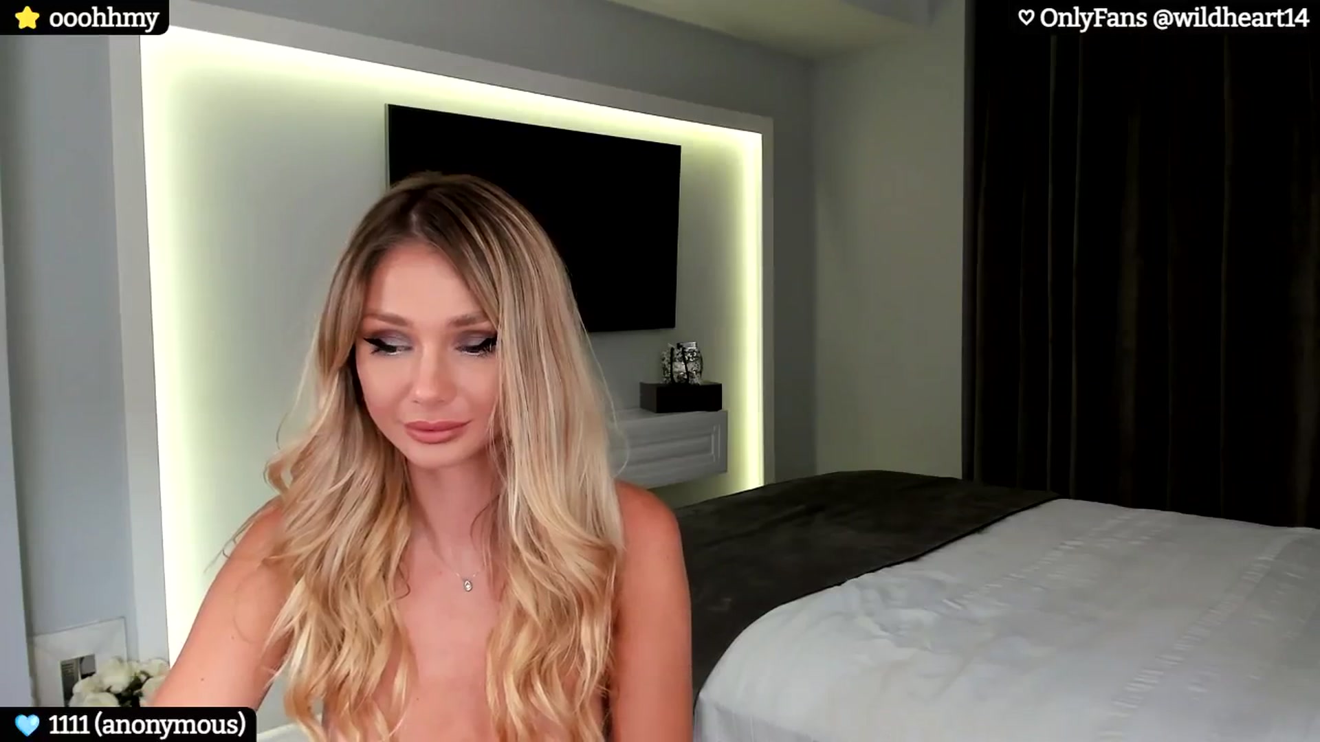 Gallery image thumbnail from Yveline's myfreecams stream on, 08/09/2024, 23:50 image 12 of 20