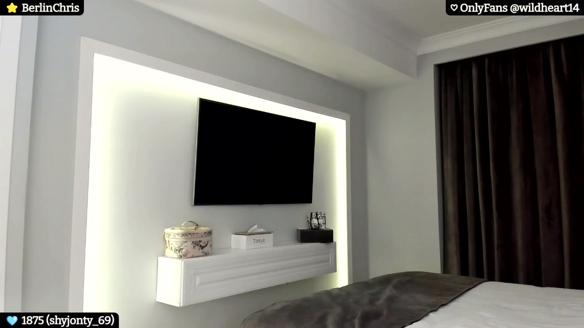 Gallery image thumbnail from Yveline's myfreecams stream on, 08/27/2024, 23:47 image 18 of 20