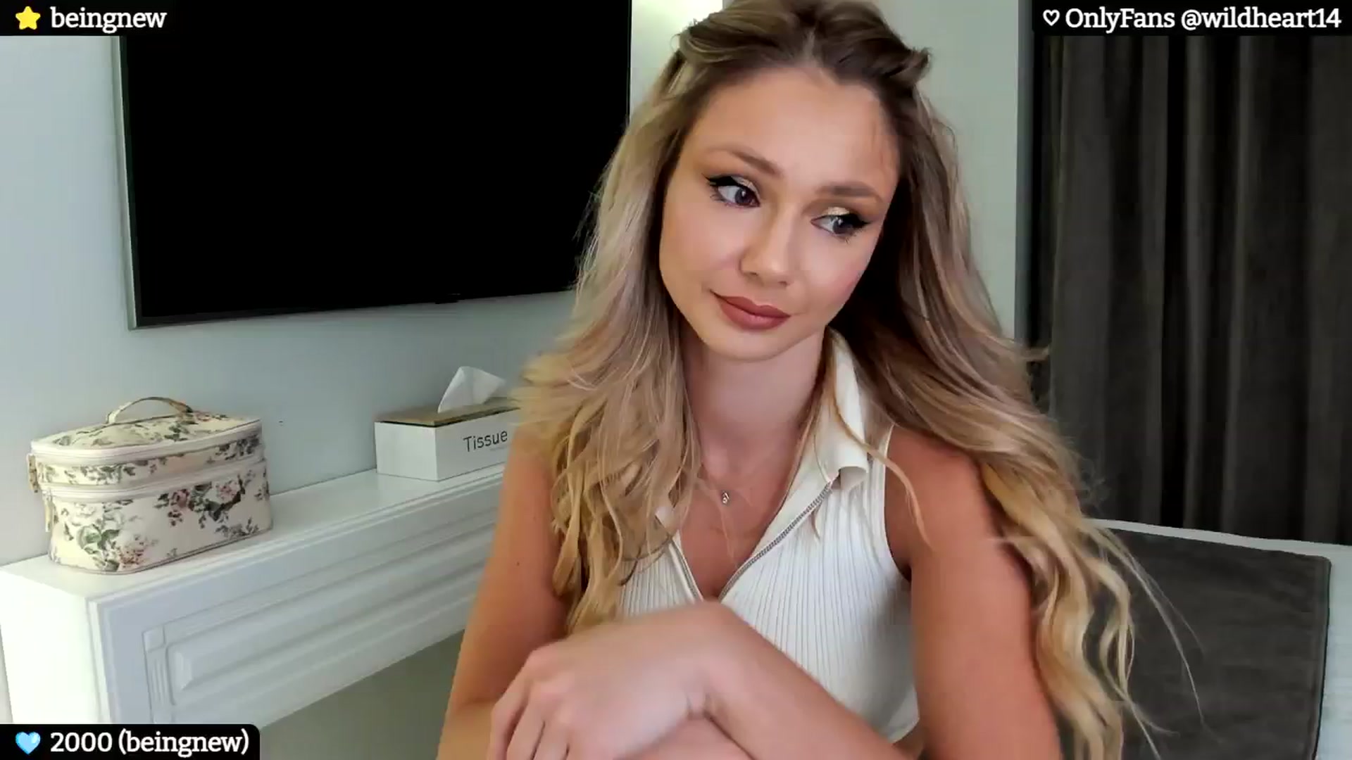 Gallery image thumbnail from Yveline's myfreecams stream on, 09/03/2024, 20:56 image 17 of 20
