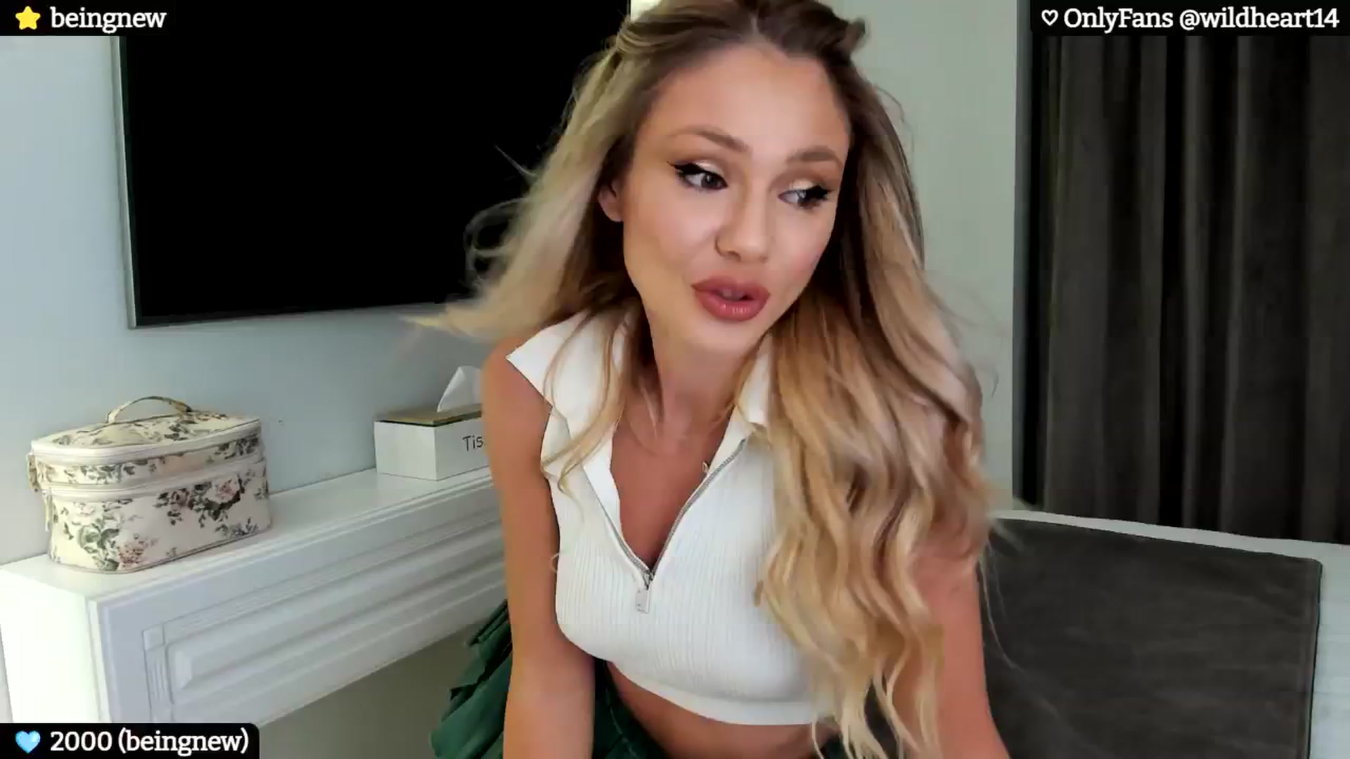 Gallery image thumbnail from Yveline's myfreecams stream on, 09/03/2024, 20:56 image 20 of 20