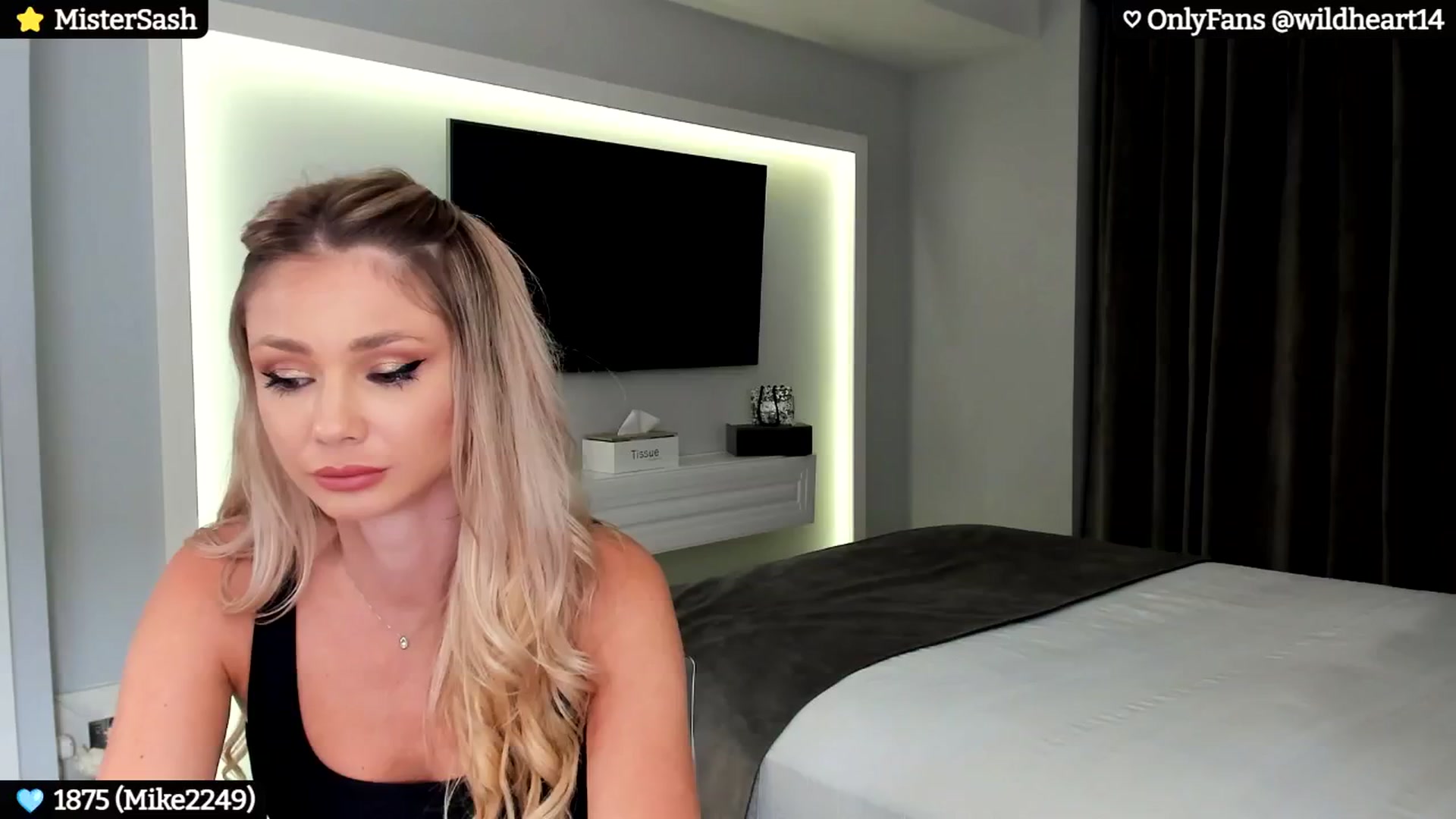 Gallery image thumbnail from Yveline's myfreecams stream on, 09/04/2024, 20:12 image 6 of 20