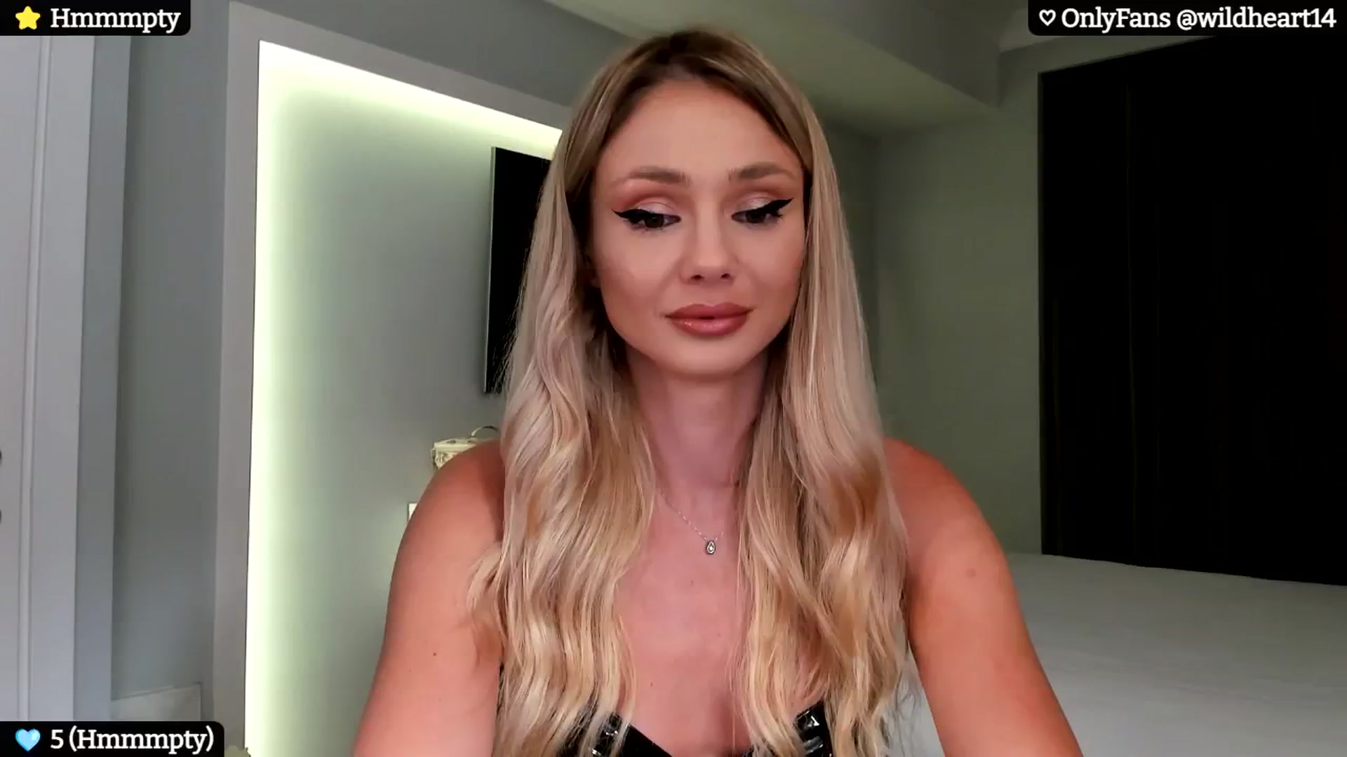 Gallery image thumbnail from Yveline's myfreecams stream on, 09/11/2024, 21:46 image 1 of 20