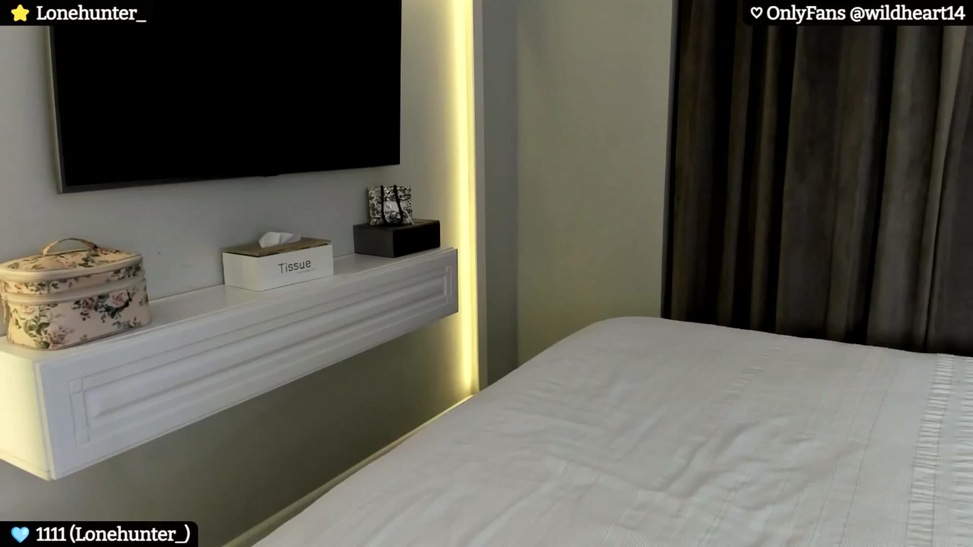 Gallery image thumbnail from Yveline's myfreecams stream on, 09/13/2024, 19:50 image 17 of 20