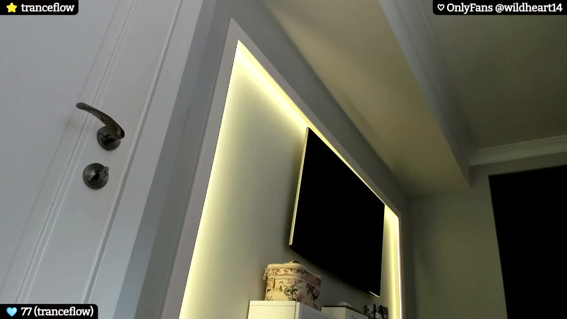 Gallery image thumbnail from Yveline's myfreecams stream on, 09/13/2024, 19:50 image 1 of 20