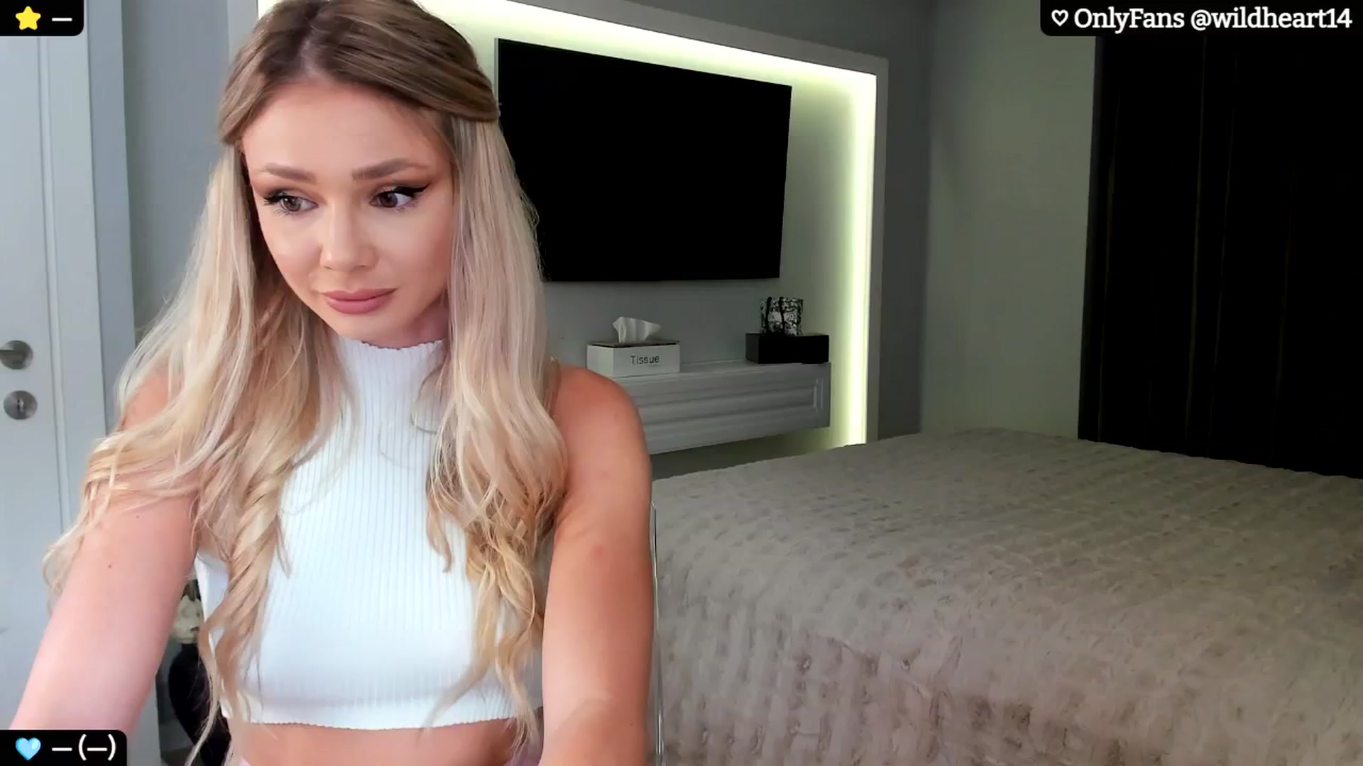Gallery image thumbnail from Yveline's myfreecams stream on, 09/15/2024, 23:40 image 1 of 20