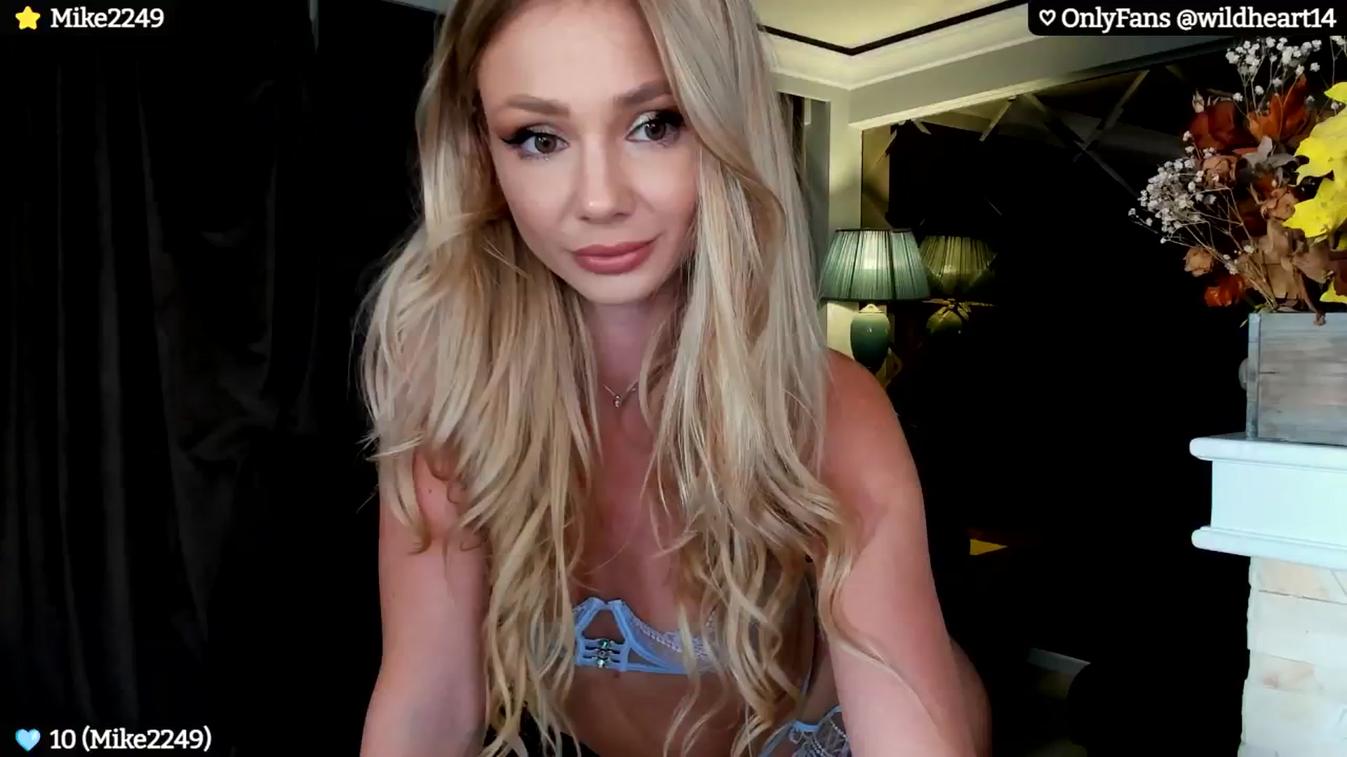 Gallery image thumbnail from Yveline's myfreecams stream on, 09/18/2024, 19:15 image 4 of 20